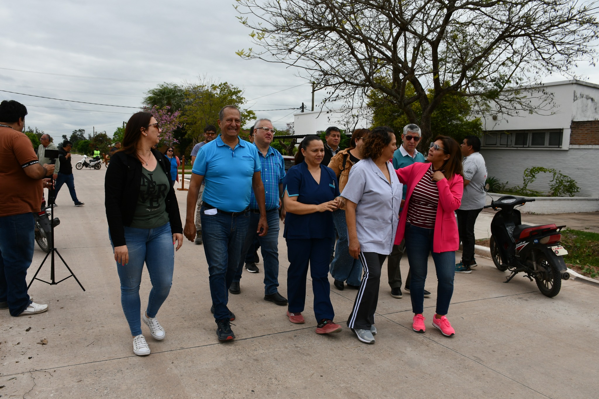 VILLA ANGELA INAUGUR&Oacute; TRES NUEVAS CUADRAS DE PAVIMENTO SOBRE CALLE TUCUM&Aacute;N