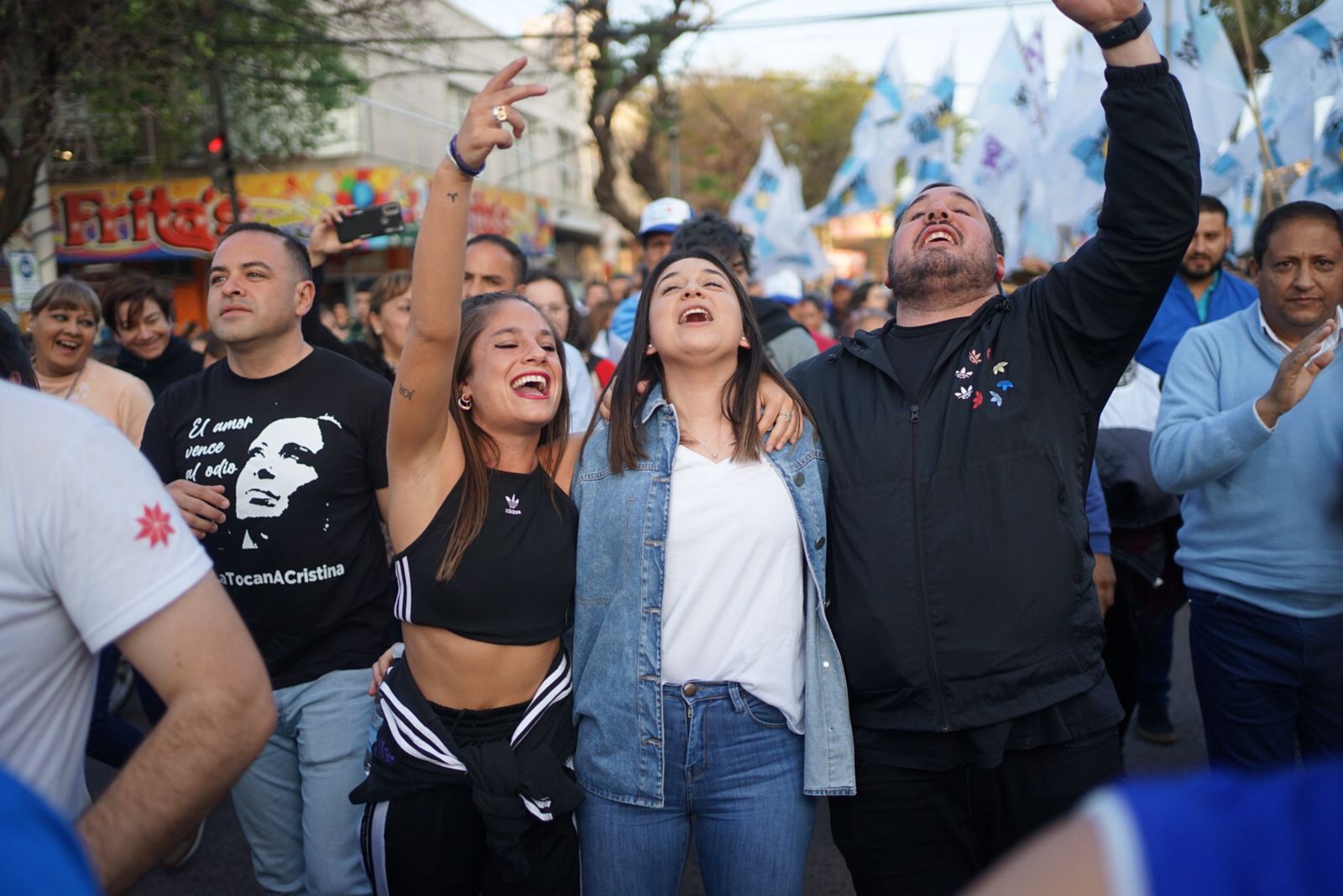 *"CHACO SE MANIFESTÓ "POR LA PAZ SOCIAL Y LA DEMOCRACIA"*