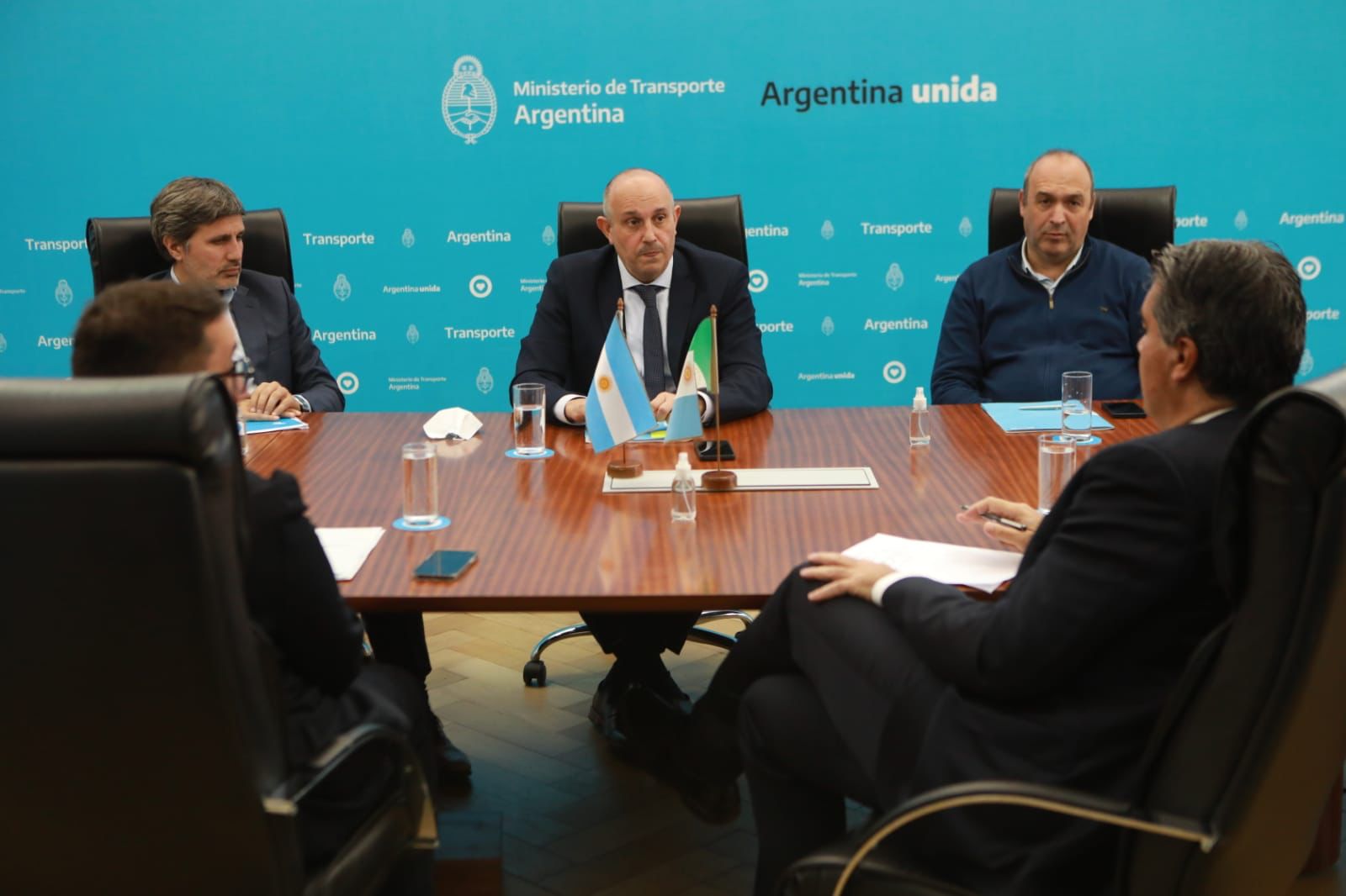 *BUENOS AIRES: CAPITANICH ACORDÓ AMPLIAR EL ACCESO A DESCUENTOS EN FARMACIAS Y SUPERMERCADOS CON EL BANCO NACIÓN Y DEFINIÓ AVANCES EN MATERIA DE TRANSPORTE*