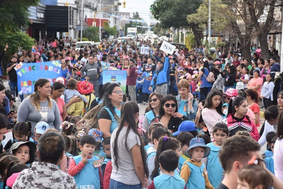 VILLA ANGELA: EL INTENDENTE PAPP PARTICIPÓ DEL AGASAJO A LOS JARDINES DE INFANTES ORGANIZADO POR LA MUNICIPALIDAD