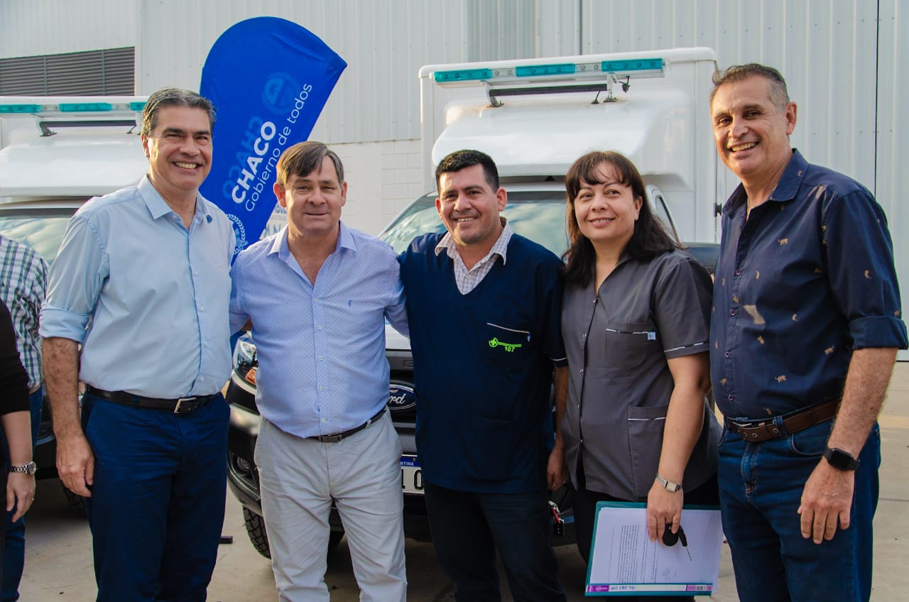 *ACCESO A LA ATENCIÓN PRIMARIA DE LA SALUD: CAPITANICH ENTREGÓ NUEVAS AMBULANCIAS E INSUMOS PARA HOSPITALES DE OCHO LOCALIDADES