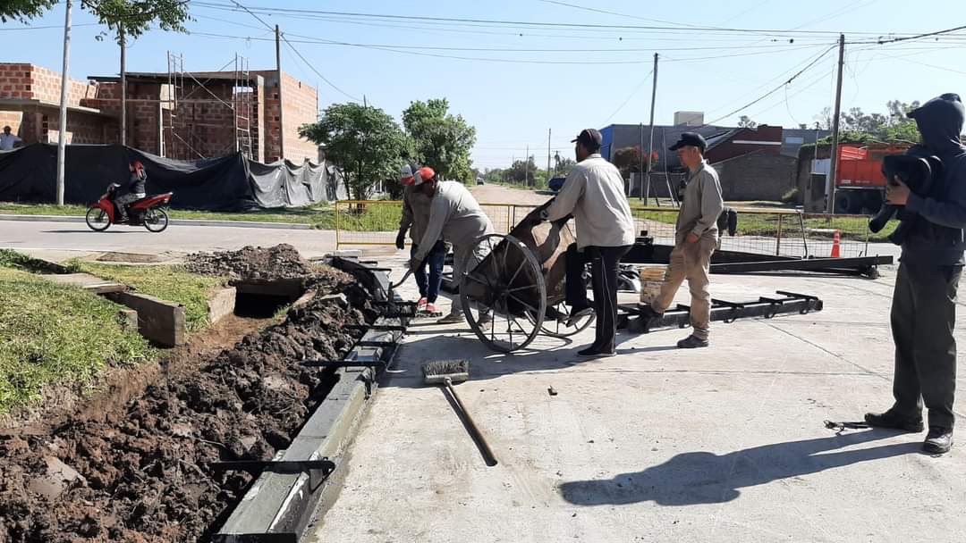 VILLA ANGELA: LA MUNICIPALIDAD CONTINÚA CON LAS OBRAS DE PAVIMENTO