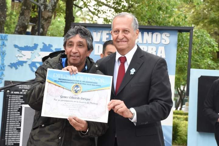 EL INTENDENTE PAPP PARTICIPÓ EN EL ACTO DEL DÍA DEL VETERANO Y LOS CAÍDOS EN LA GUERRA DE MALVINAS