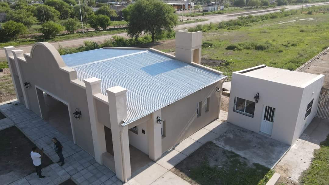 VILLA ANGELA : LAS SALAS VELATORIAS Y BAÑOS DEL CEMENTERIO "JUAN PABLO II" ESTÁN TERMINADAS