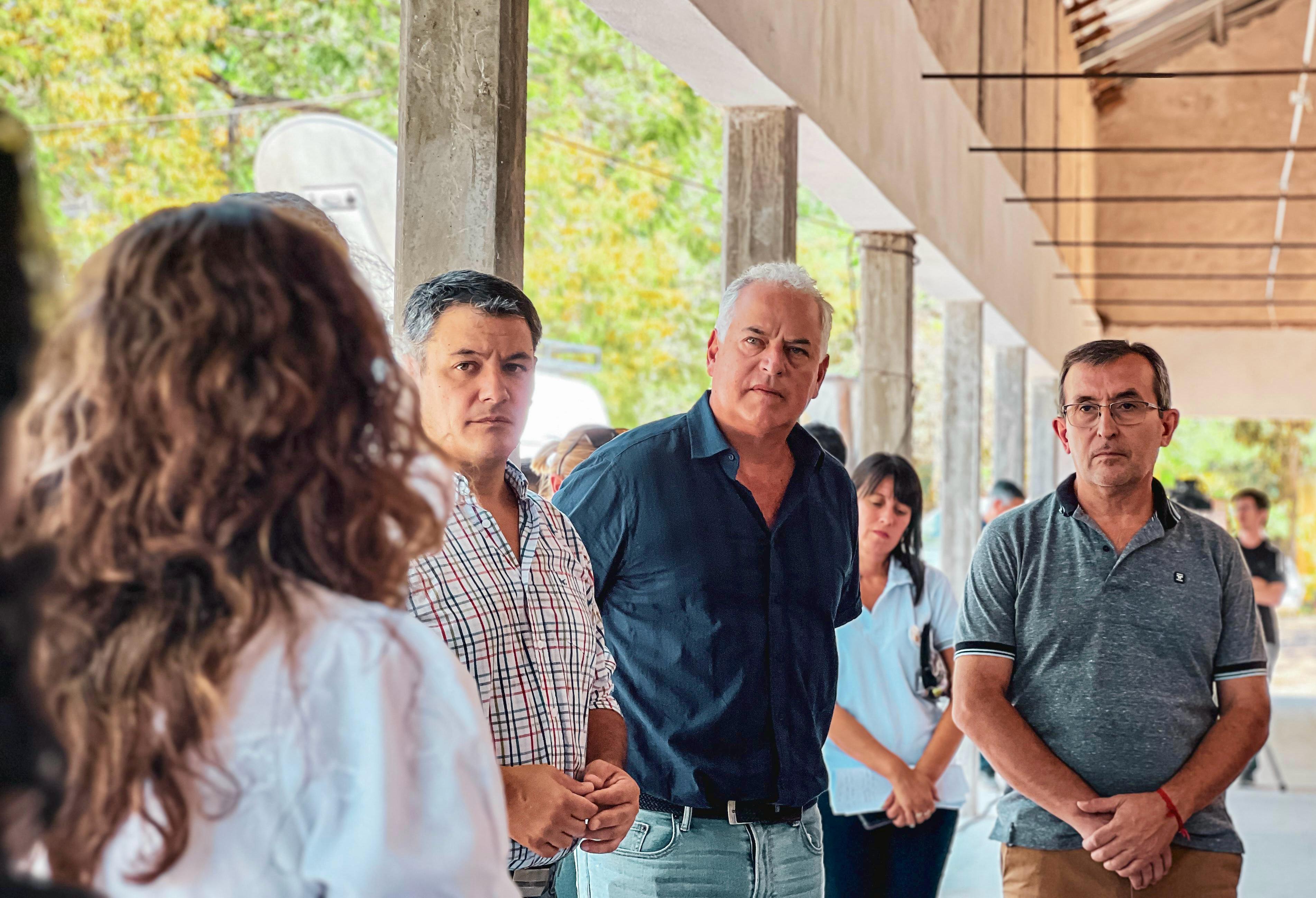 *COLONIA BENÍTEZ: EL GOBIERNO PROVINCIAL ESTUVO JUNTO A LA COMUNIDAD EDUCATIVA Y CONSTATÓ EL AVANCE DE OBRAS EN LA E.E.P. N.º 10