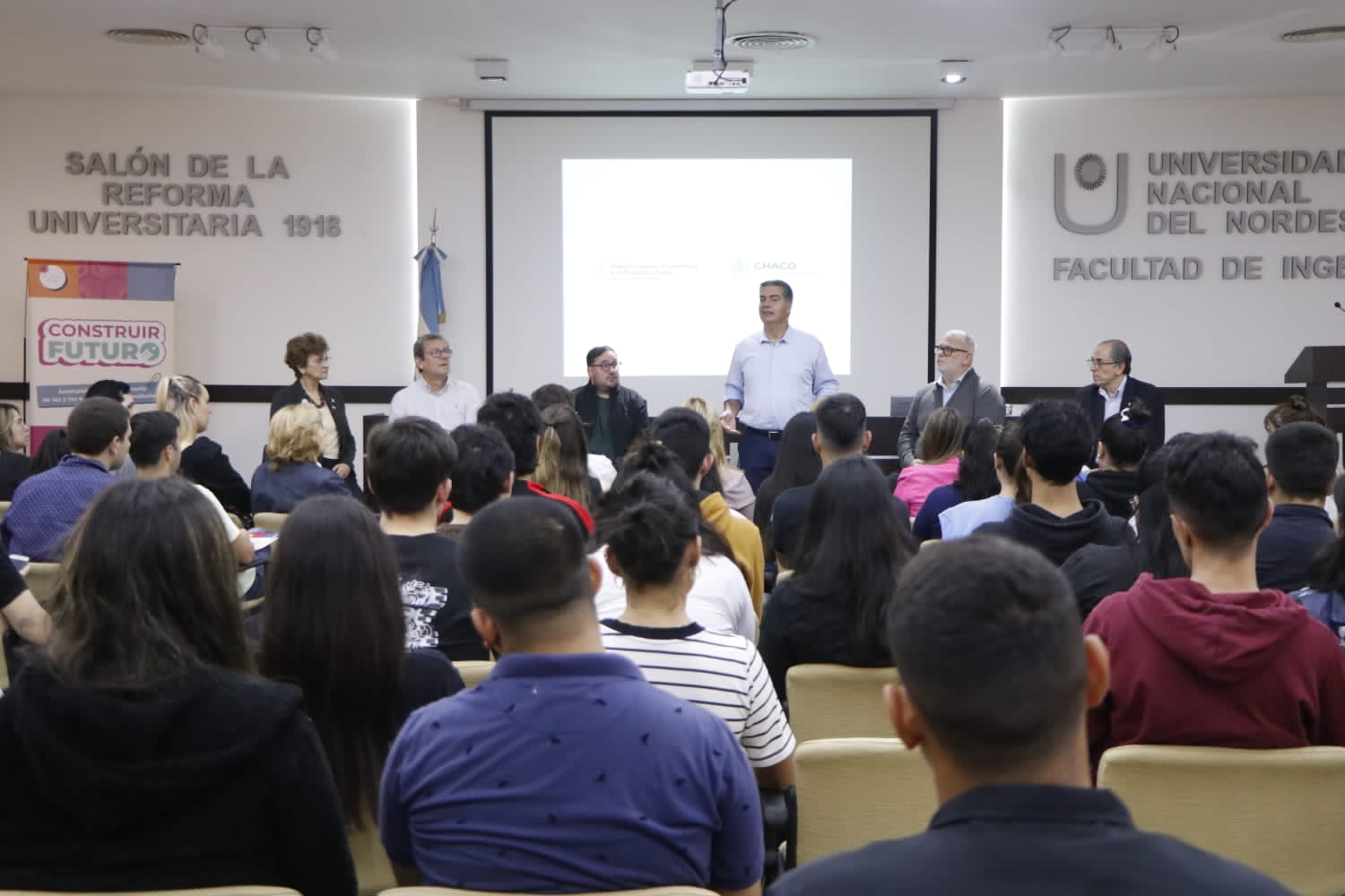 *OTROS 113 ESTUDIANTES DE LA UNNE Y LA UTN RECIBIERON TARJETAS DEL PROGRAMA CONSTRUIR FUTURO*