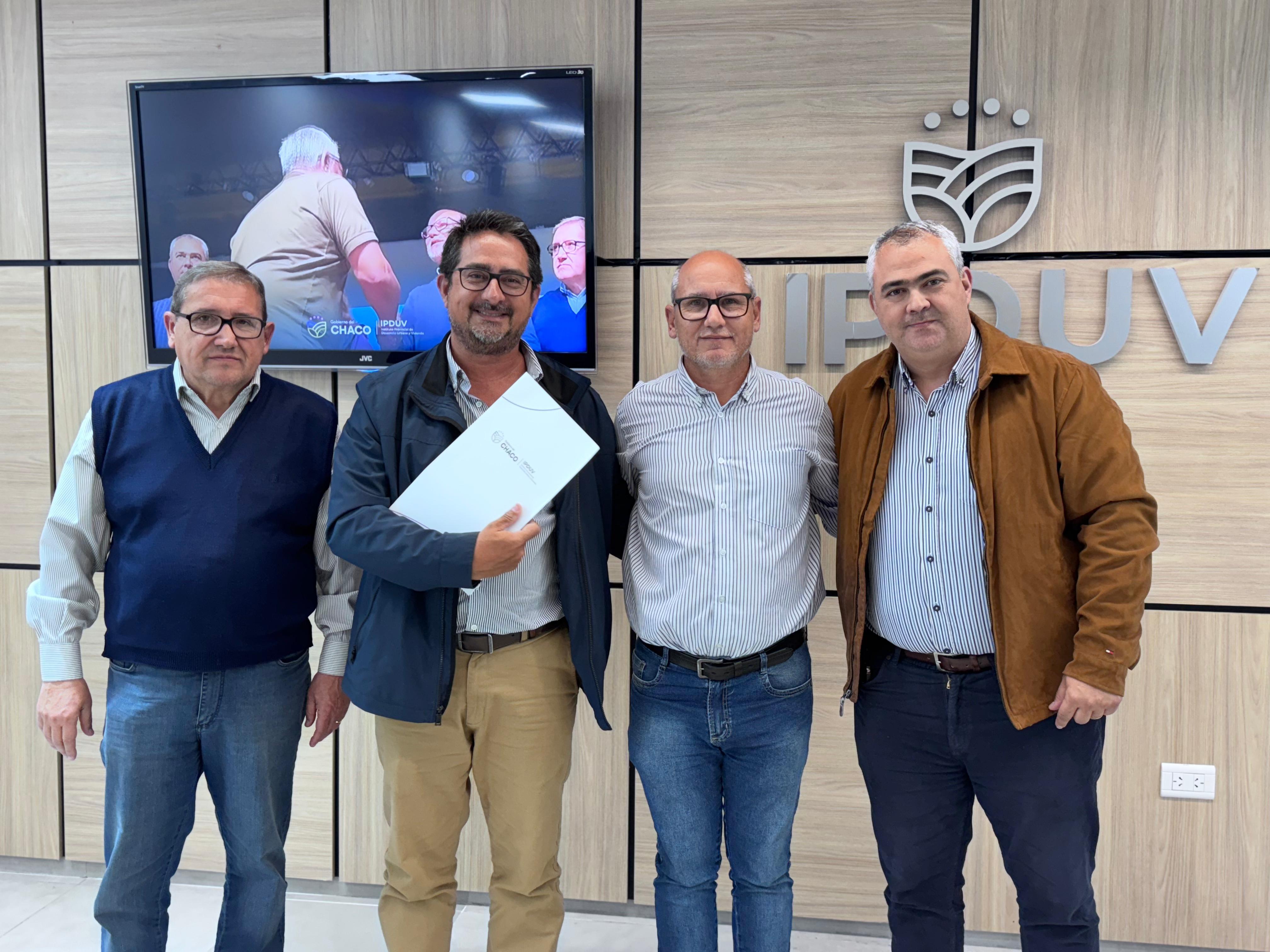 EL INSTITUTO DE VIVIENDA ENTREG&Oacute; T&Iacute;TULOS DE PROPIEDAD A FAMILIAS QUE ESPERARON M&Aacute;S DE 40 A&Ntilde;OS