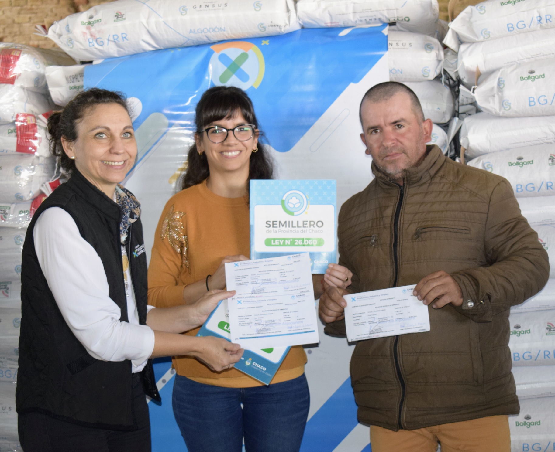 *JUAN JOSÉ CASTELLI: EL GOBIERNO REPARTIÓ SEMILLAS CERTIFICADAS PARA LA SIEMBRA DE ALGODÓN Y SUBSIDIOS EN COMBUSTIBLE*