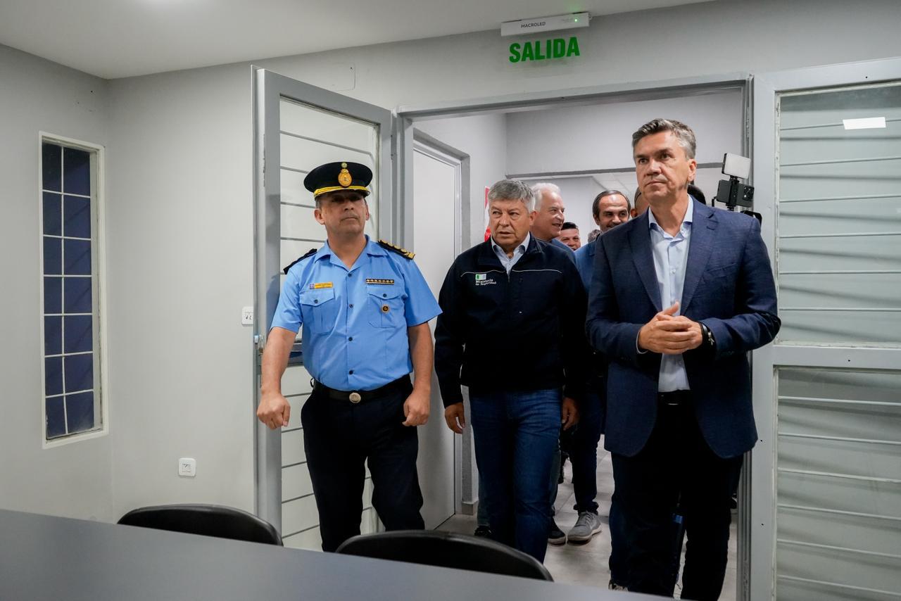 S&Aacute;ENZ PE&Ntilde;A: EL GOBERNADOR ZDERO INAUGUR&Oacute; LA NUEVA COMISAR&Iacute;A SEXTA Y REMARC&Oacute; EL AVANCE EN SEGURIDAD JUVENIL