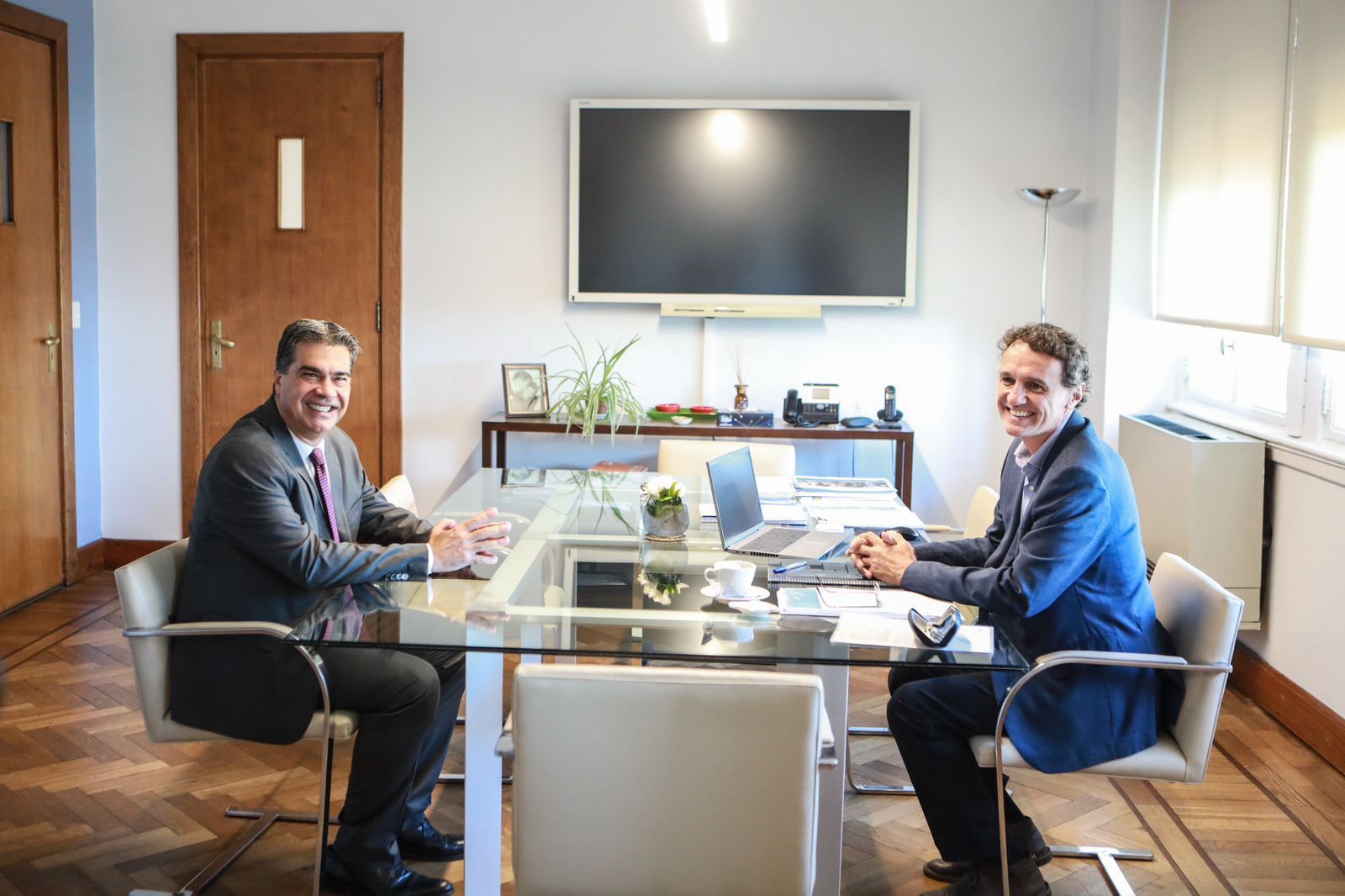 *JUNTO A KATOPODIS Y BATAKIS, CAPITANICH COORDINÓ INAUGURACIÓN DE OBRAS Y GESTIONÓ FINANCIAMIENTO PARA EMPRENDIMIENTOS INDUSTRIALES*
