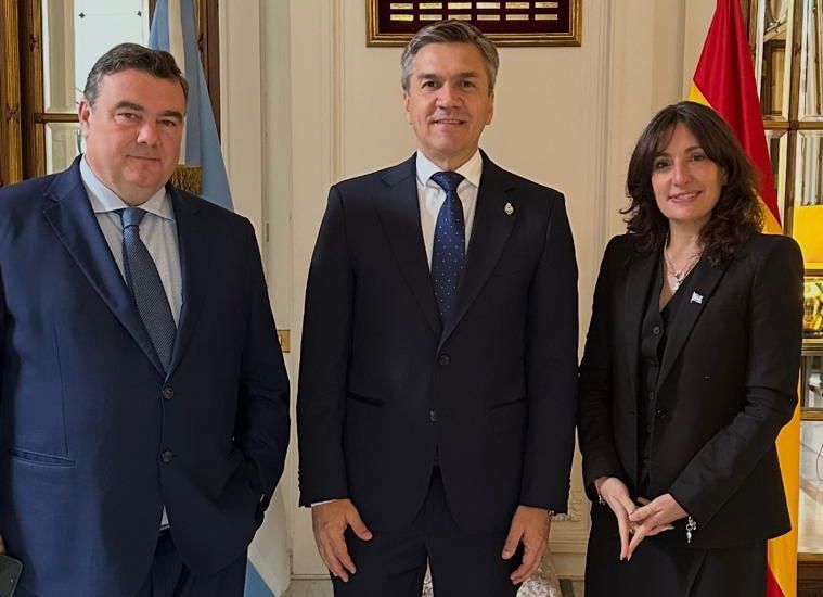 ZDERO SE REUNI&Oacute; CON AUTORIDADES DEL BBVA Y AVANZ&Oacute; EN GESTIONES PARA ATRAER INVERSIONES AL CHACO