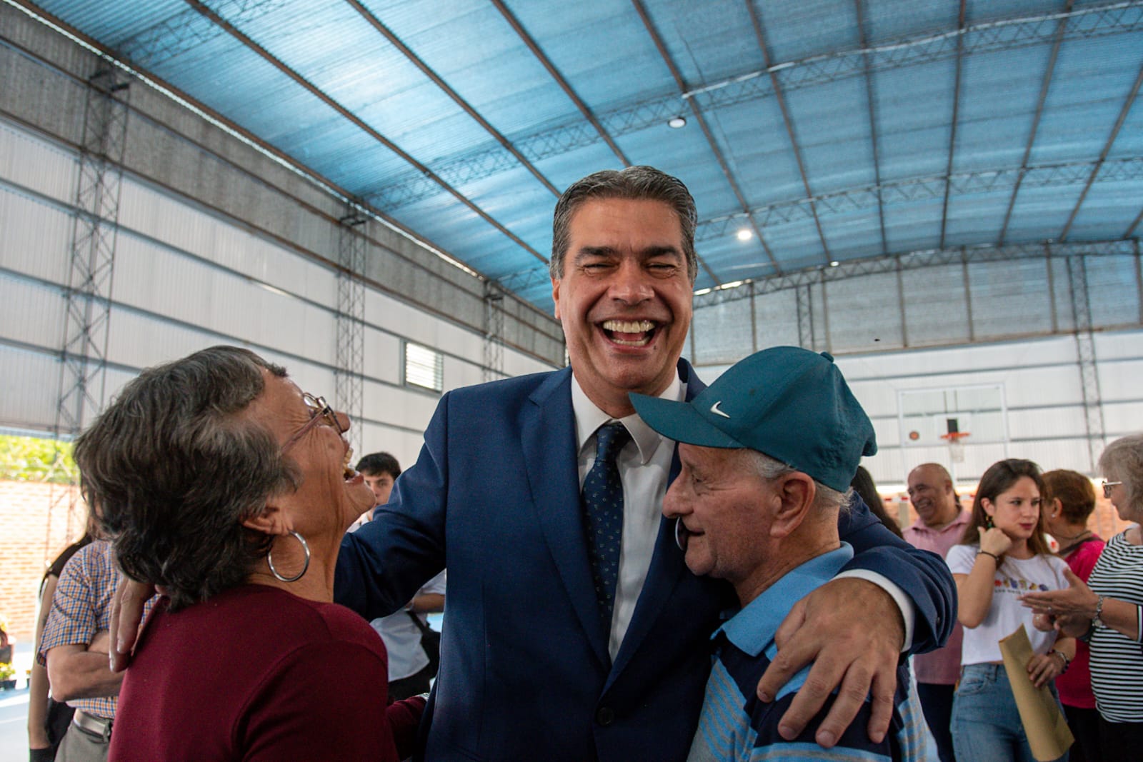 *PUERTO TIROL: CAPITANICH INAUGURÓ LAS REFORMAS EN EL CLUB ATLÉTICO INDEPENDIENTE*