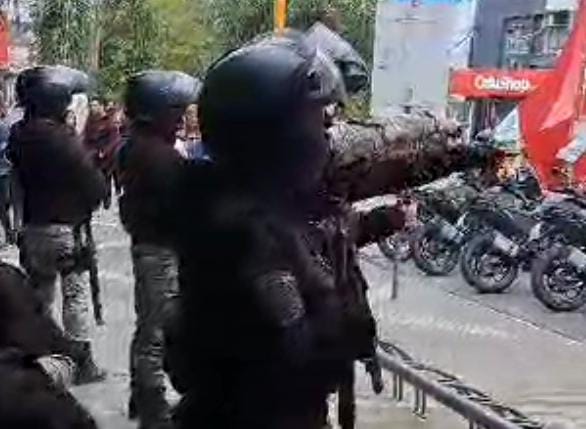 *La Policía del Chaco despejó un nuevo corte de tránsito en el microcentro: "No vamos a permitir acciones violentas", dijo Zalazar*