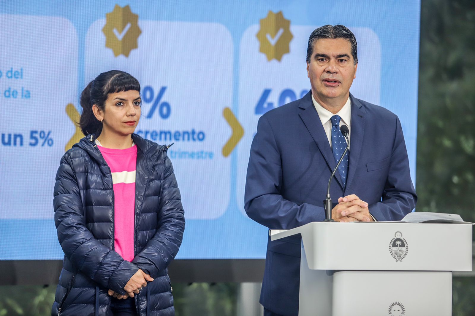Las y los trabajadores públicos percibirán un incremento del 7% que implica un 42,5% en el acumulado del primer semestre. En el mismo sentido, el aumento trimestral en Educación llega al 22%, mientras que el acumulado del semestr