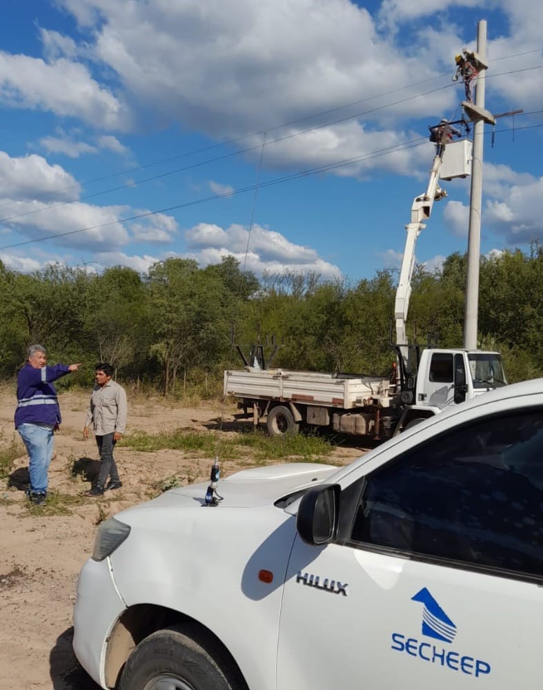 SECHEEP: AVANZA EL MEJORAMIENTO DE LA LÍNEA ENERGÉTICA QUE UNE TACO POZO CON MONTE QUEMADO