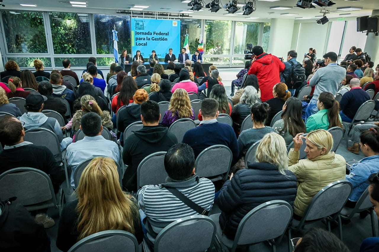 *JORNADA FEDERAL PARA LA GESTIÓN LOCAL: CAPITANICH DESTACÓ LA IMPORTANCIA DE LA PLANIFICACIÓN PARA EL DESARROLLO DE LAS COMUNIDADES*