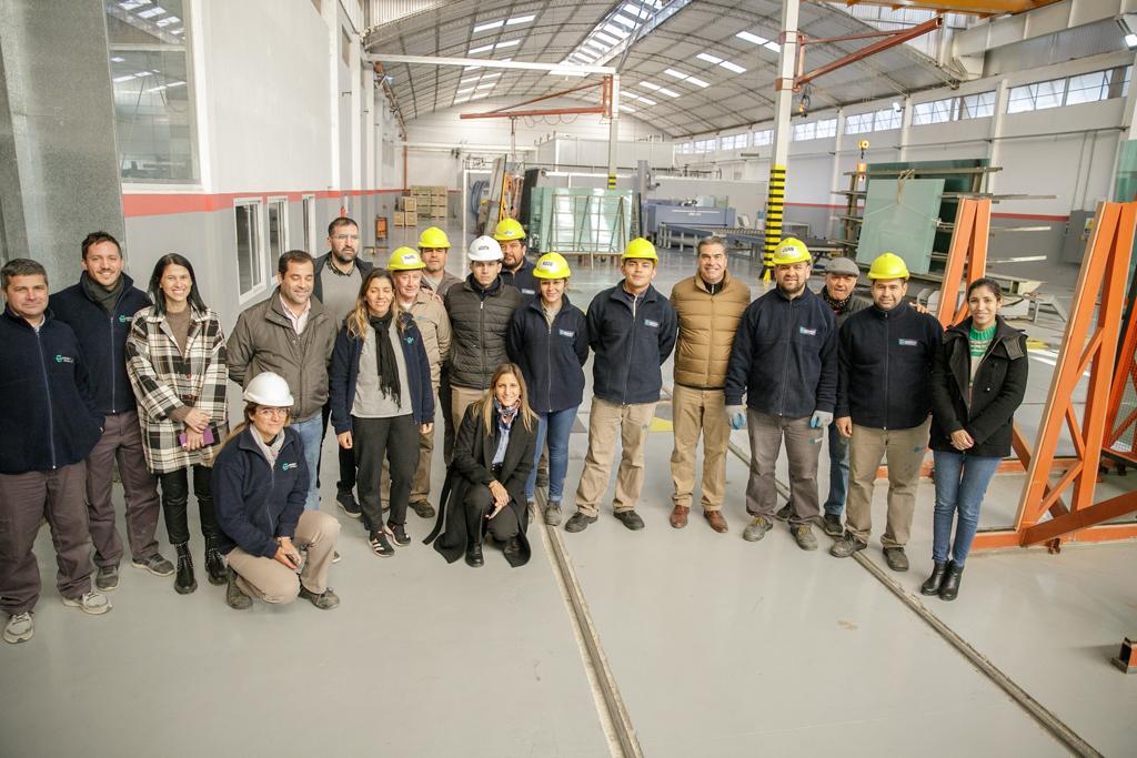 *RESISTENCIA: EL GOBERNADOR VISITÓ FÁBRICAS QUE APORTAN AL DESARROLO INDUSTRIAL Y GENERAN VALOR AGREGADO EN ORIGEN*
