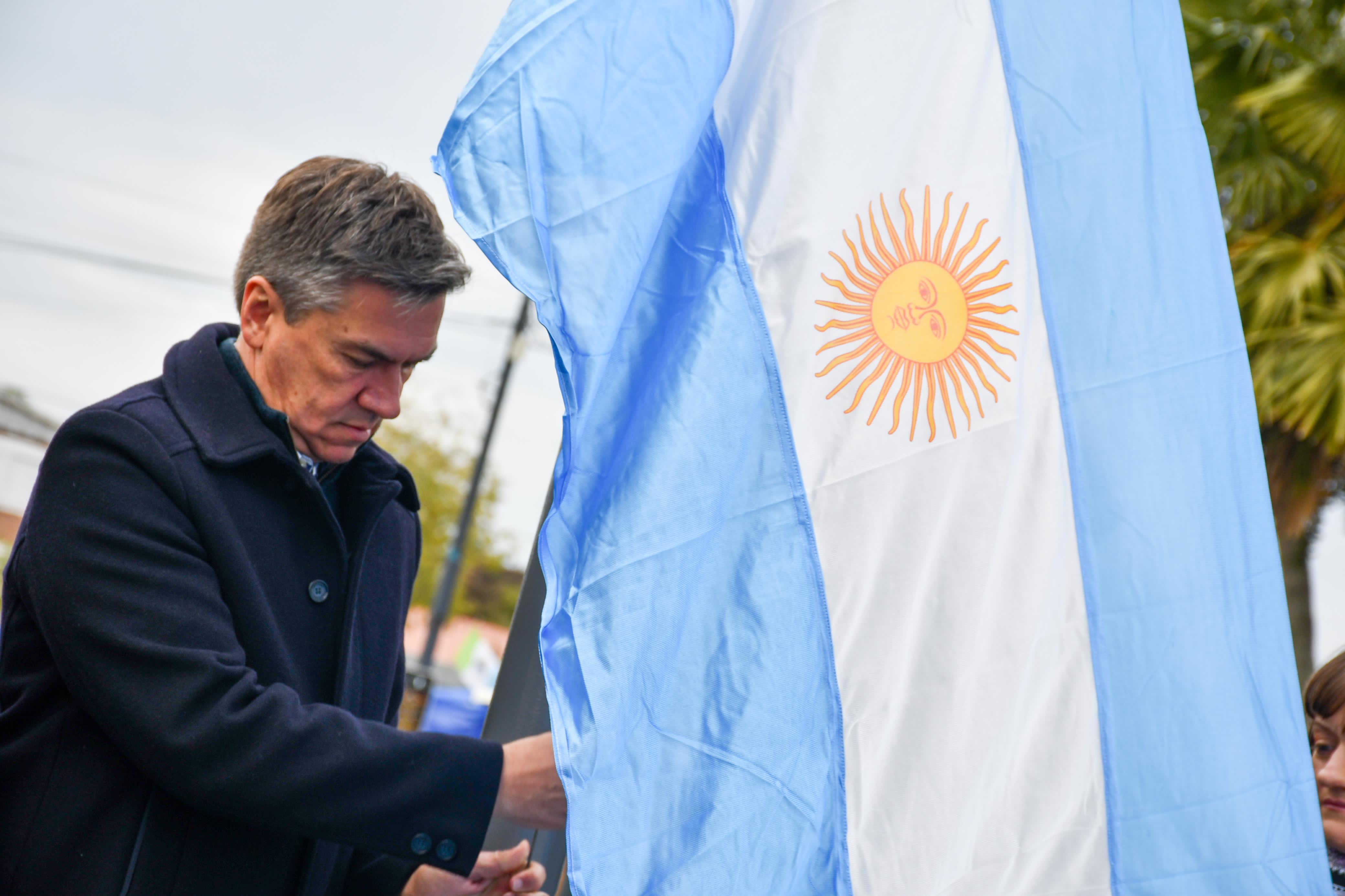 *EN CHACO SE RESPIRA BIENAL: “COMENZÓ EL MUNDIAL DE LAS ESCULTURAS” EXPRESÓ EL GOBERNADOR ZDERO*