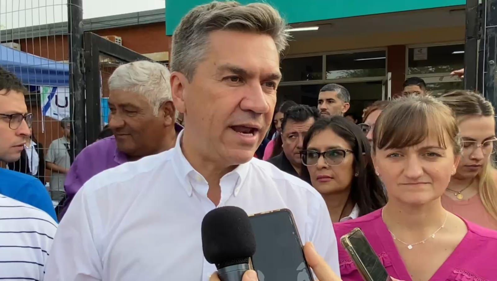 *TACO POZO: EL GOBERNADOR ZDERO ENCABEZÓ HOY UN OPERATIVO SANITARIO INTEGRAL EN EL HOSPITAL LOCAL*