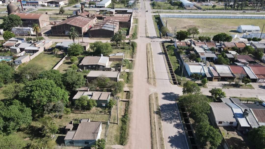 MUNICIPIO DE VILLA ÁNGELA COMENZÓ OBRA DE PAVIMENTO POR AV. WENCESLAO ESPINOZA Y AV. LA PLATA