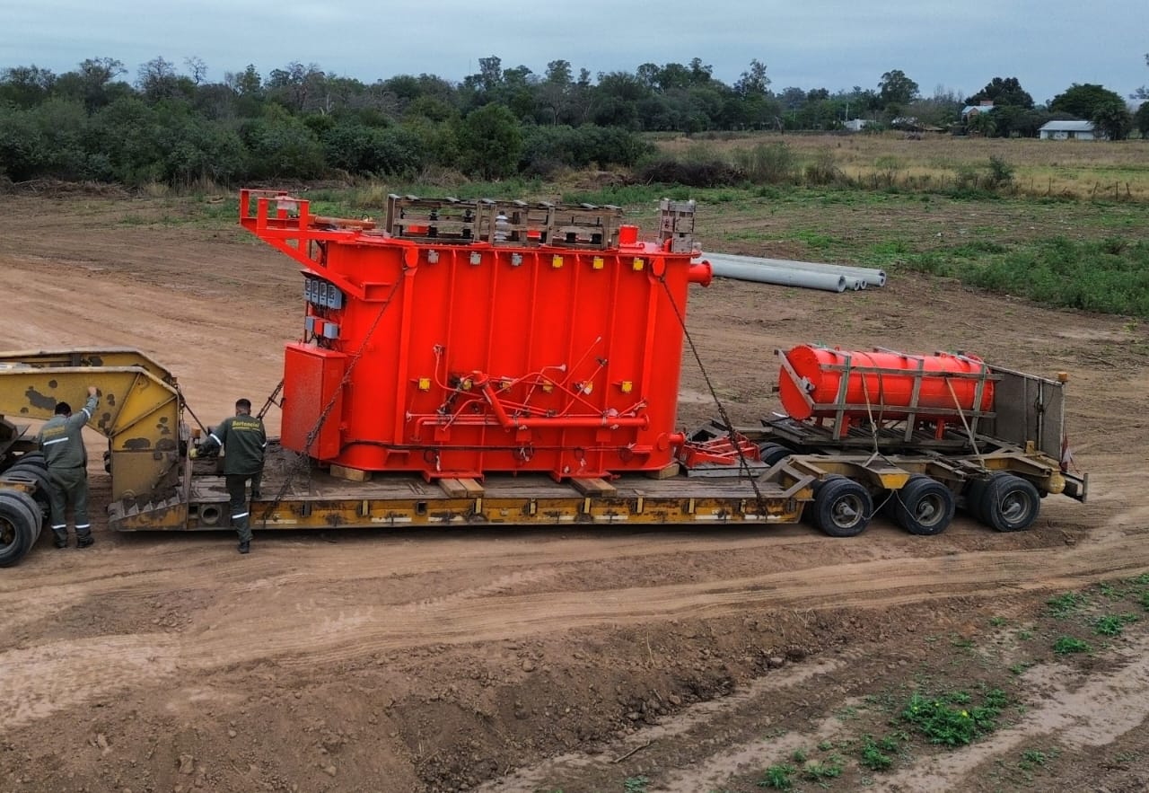 SECHEEP COMENZÓ LA INSTALACIÓN DE UN EQUIPO DE POTENCIA PARA LA NUEVA ESTACIÓN TRANSFORMADORA DE LAS BREÑAS