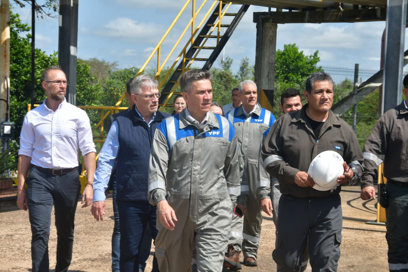 *YPF REANUDA EL ABASTECIMIENTO REGIONAL CON LA LLEGADA DE BARCAZAS DE COMBUSTIBLE*