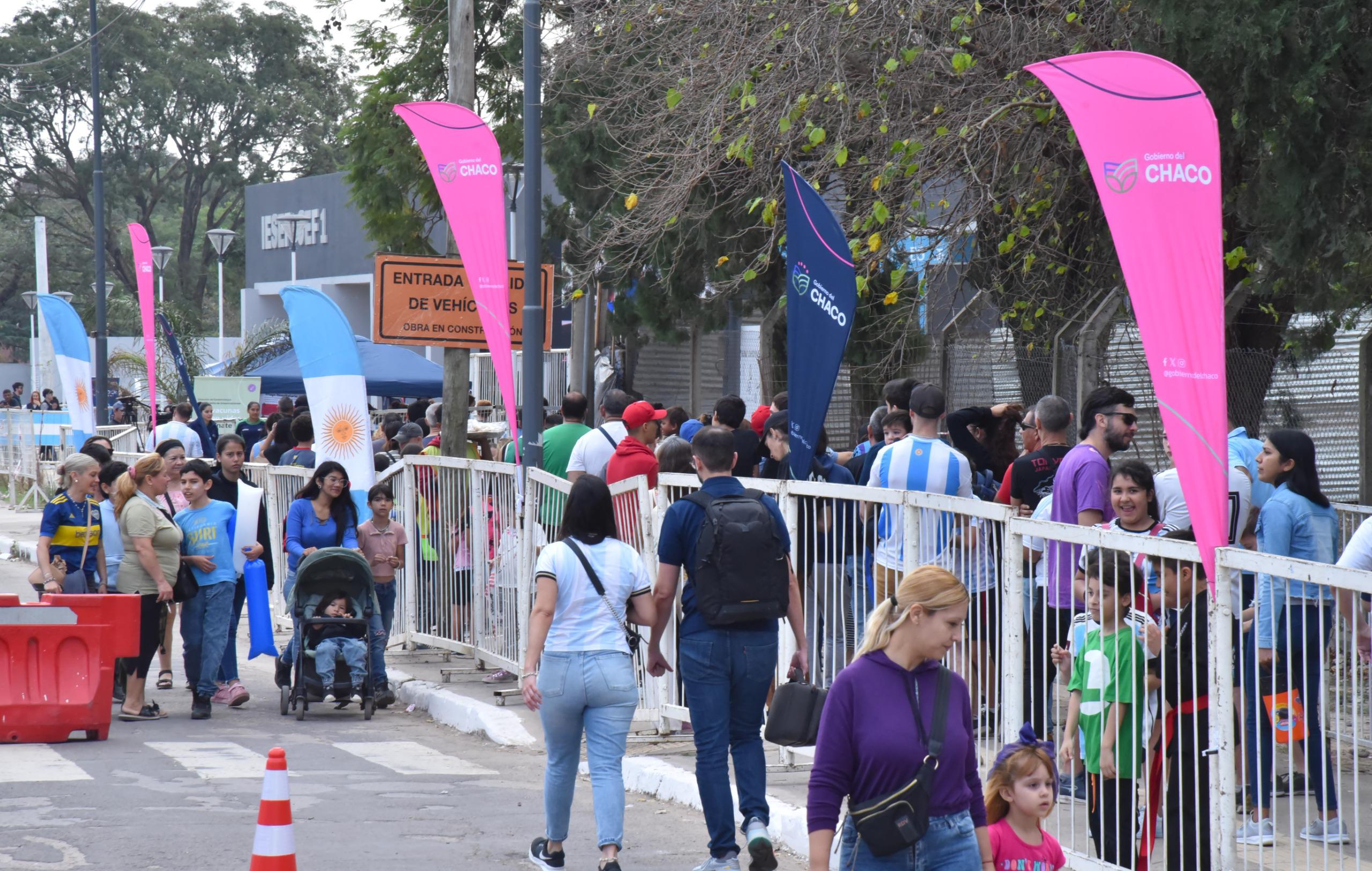 *GOBERNADOR ZDERO: “ES HISTÓRICO TENER A LAS 3 COPAS AQUÍ, EN EL CHACO”*