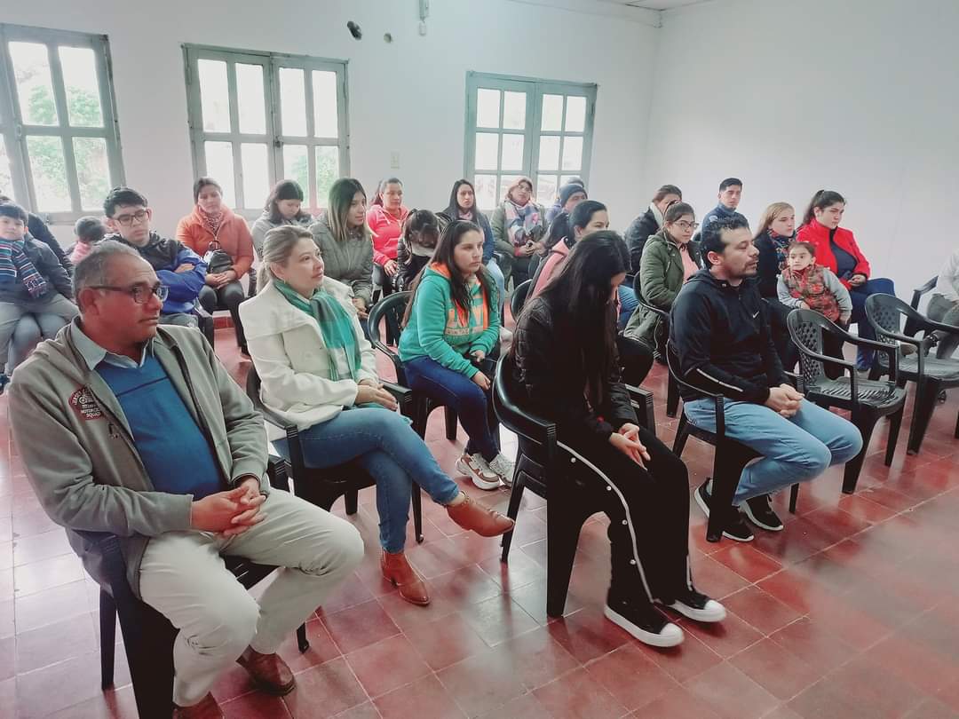 GANCEDO: ENTREGA DE CERTIFICADOS DE FORMACIÓN FUNDACIÓN AVANZANDO POR UN NUEVO CHACO