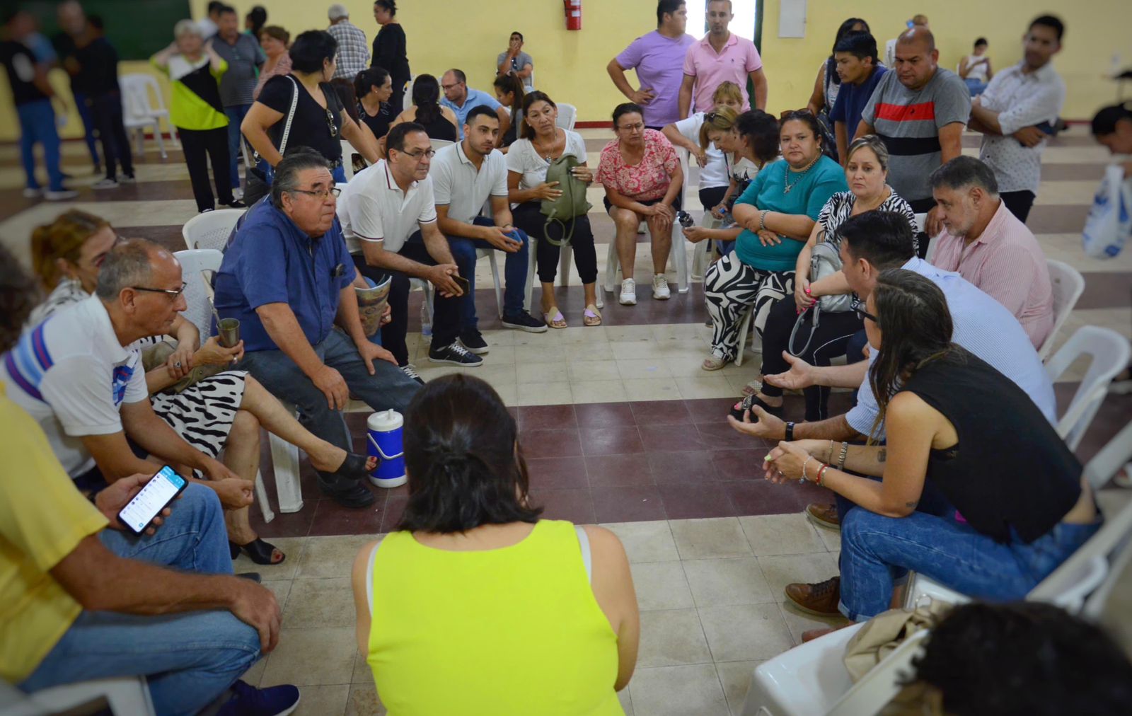 *VILLA ÁNGELA: FUNCIONARIOS DEL GOBIERNO PROVINCIAL ATENDIERON DEMANDAS DE VECINOS E INSTITUCIONES*
