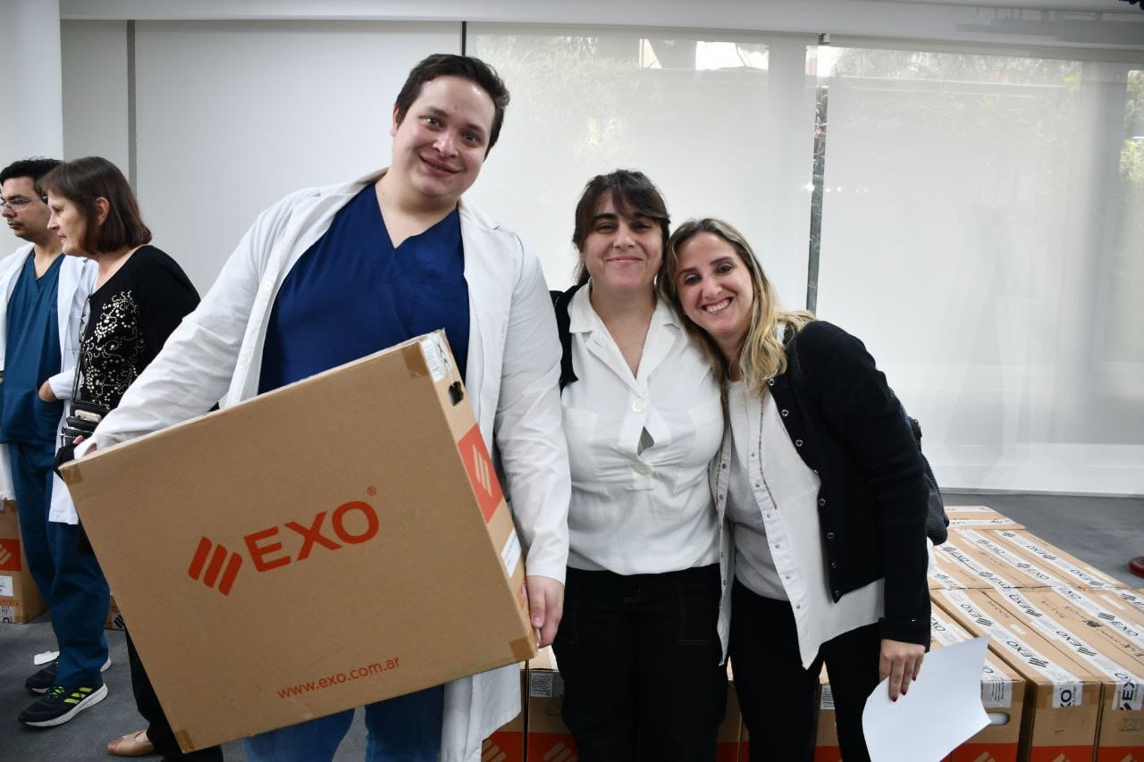 SALUD PÚBLICA ENTREGÓ 69 COMPUTADORAS AL SISTEMA PROVINCIAL DE RESIDENCIAS