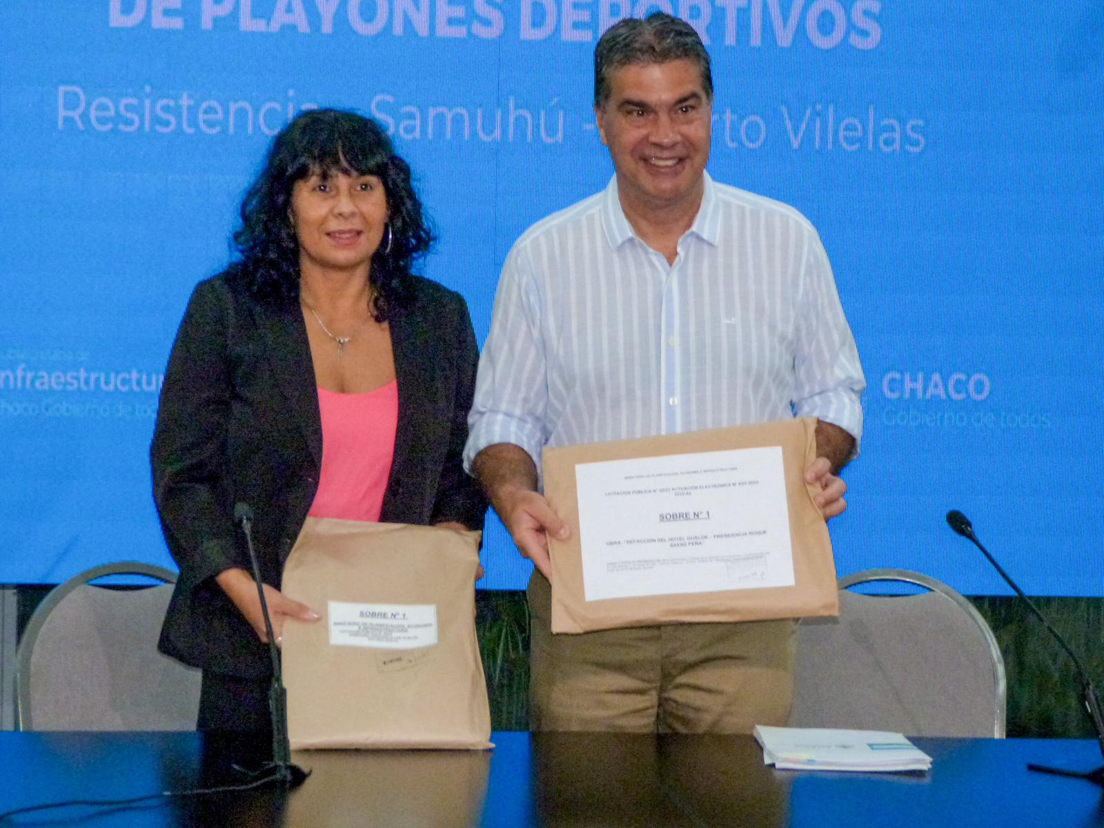 *MÁS PAVIMENTO PARA RESISTENCIA: ABRIERON LOS SOBRES DE LICITACIÓN PARA EJECUTAR 15 CUADRAS EN LOS BARRIOS EVA PERÓN Y VALUSSI*