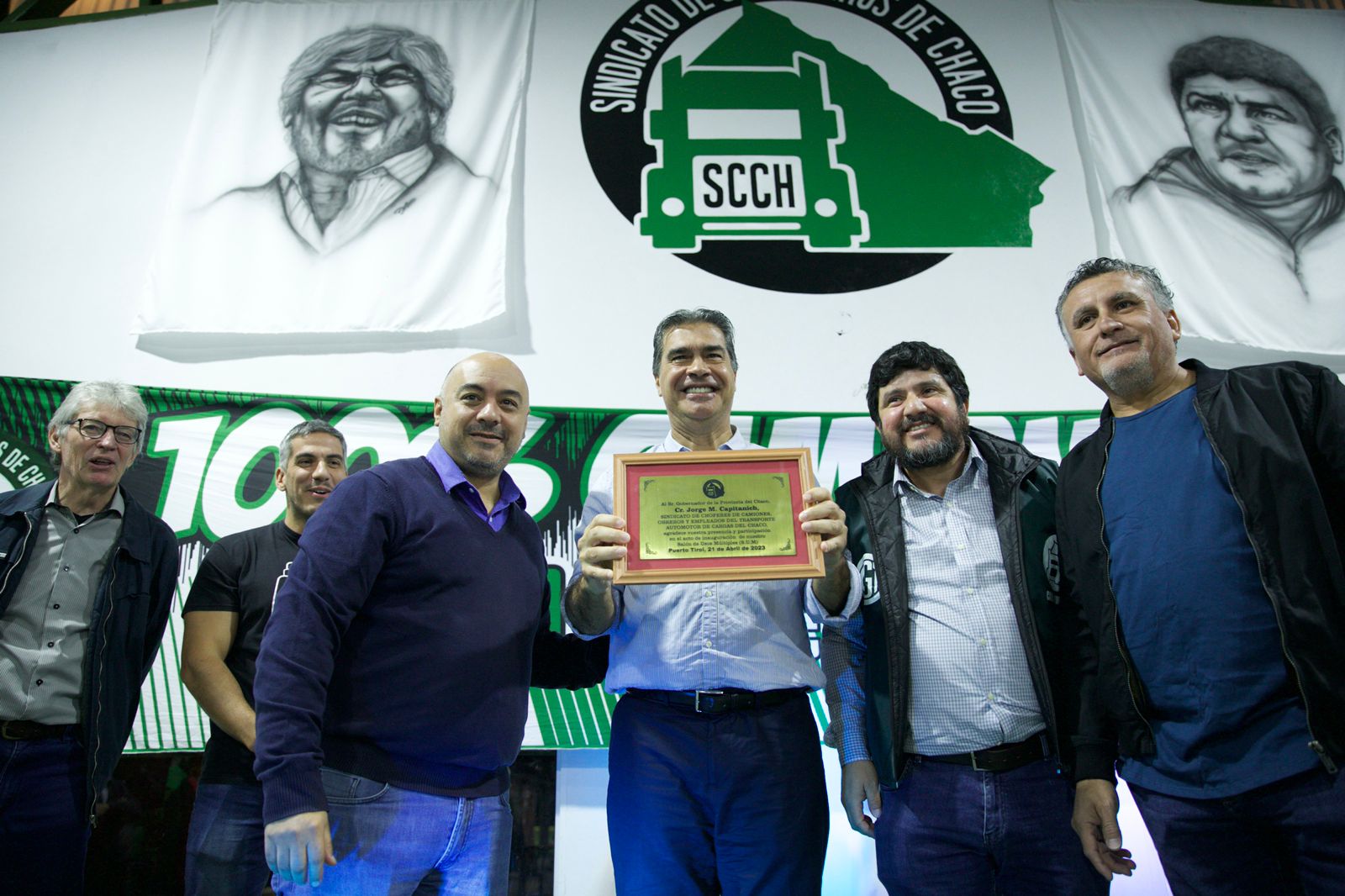 *EN PUERTO TIROL, CAPITANICH HABILITÓ EL NUEVO SALÓN DE USOS MÚLTIPLES DEL SINDICATO DE CAMIONEROS*