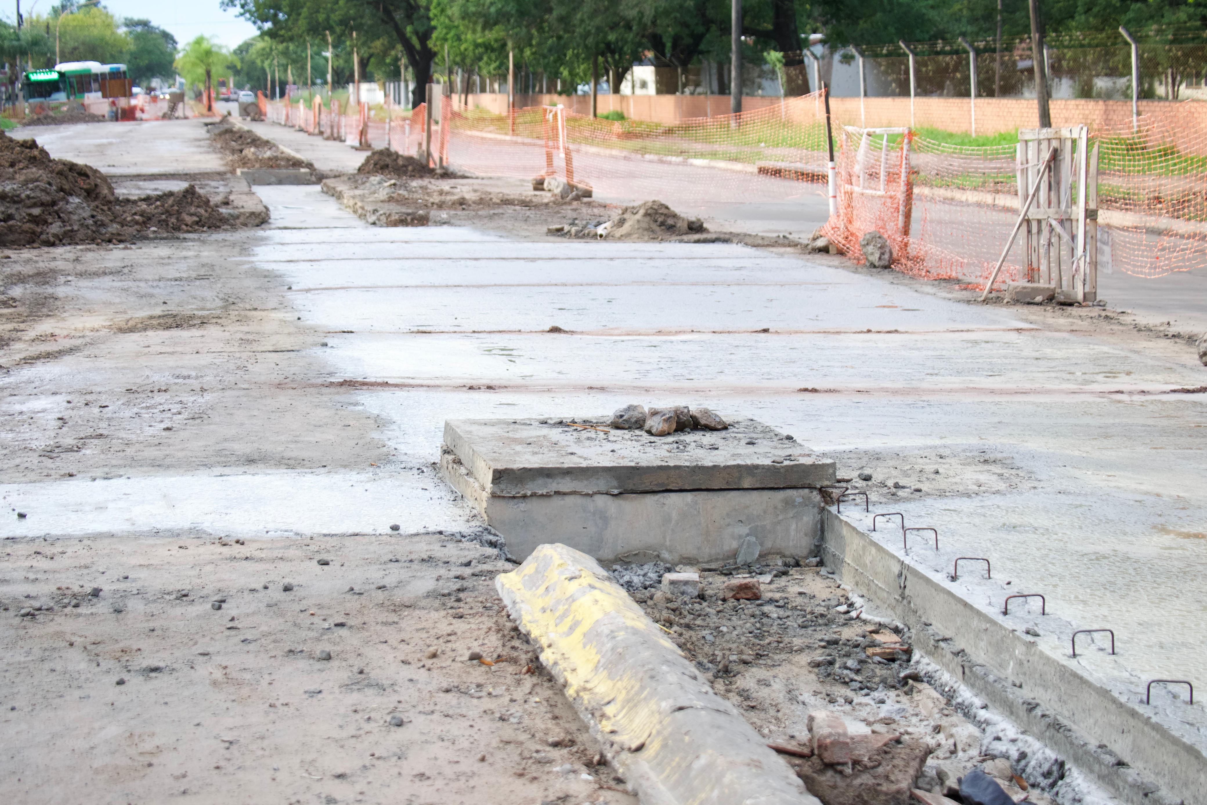 *MÁS DESARROLLO PARA RESISTENCIA: AVANZA LA PAVIMENTACIÓN Y LOS DESAGÜES EN LA AVENIDA 9 DE JULIO: “ESTAMOS RECUPERANDO EL PERFIL URBANO DE LA CIUDAD” DIJO EL GOBERNADOR*