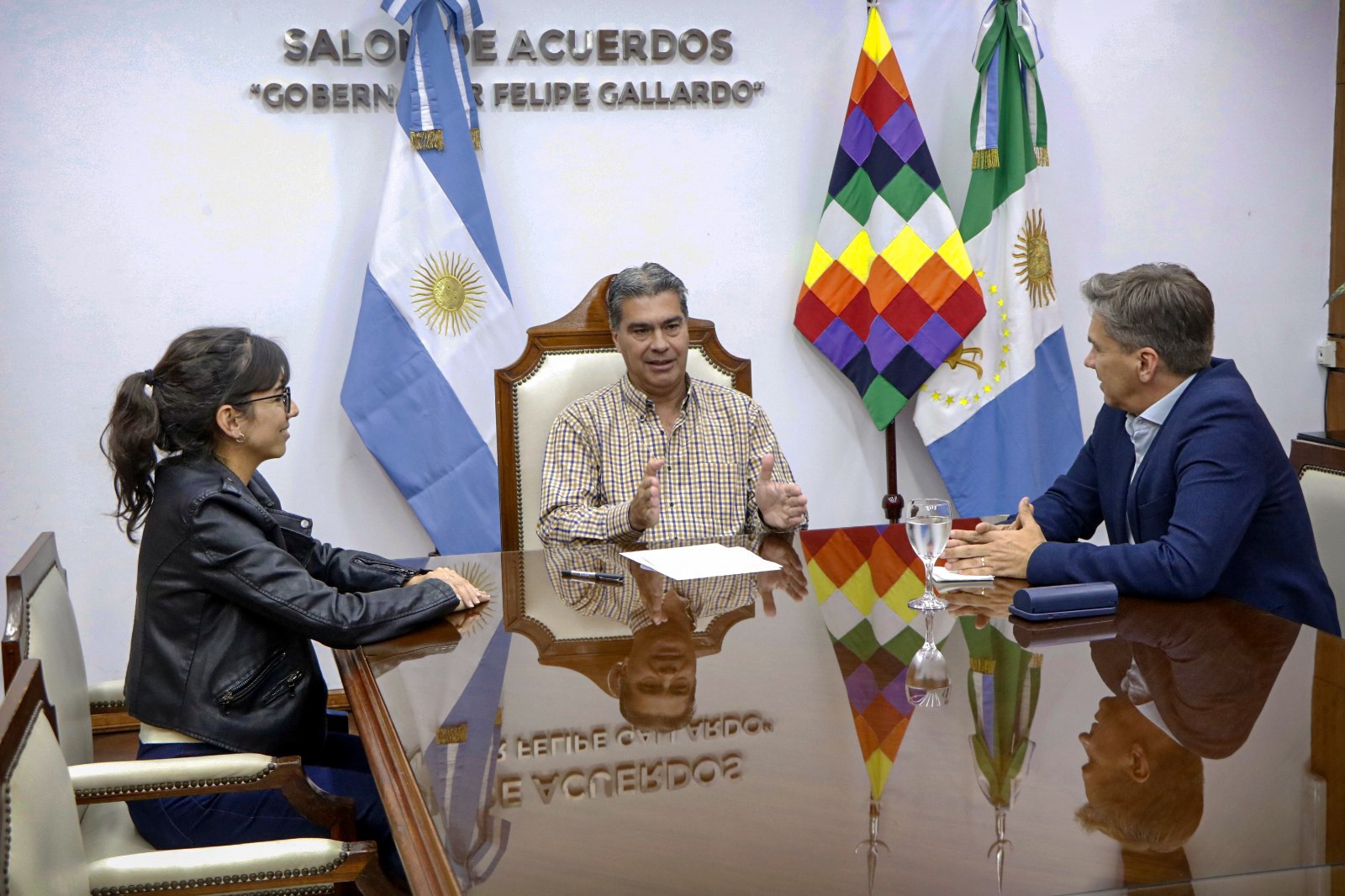 *Capitanich recibió a Zdero y ratificó su compromiso de avanzar en una transición ordenada*