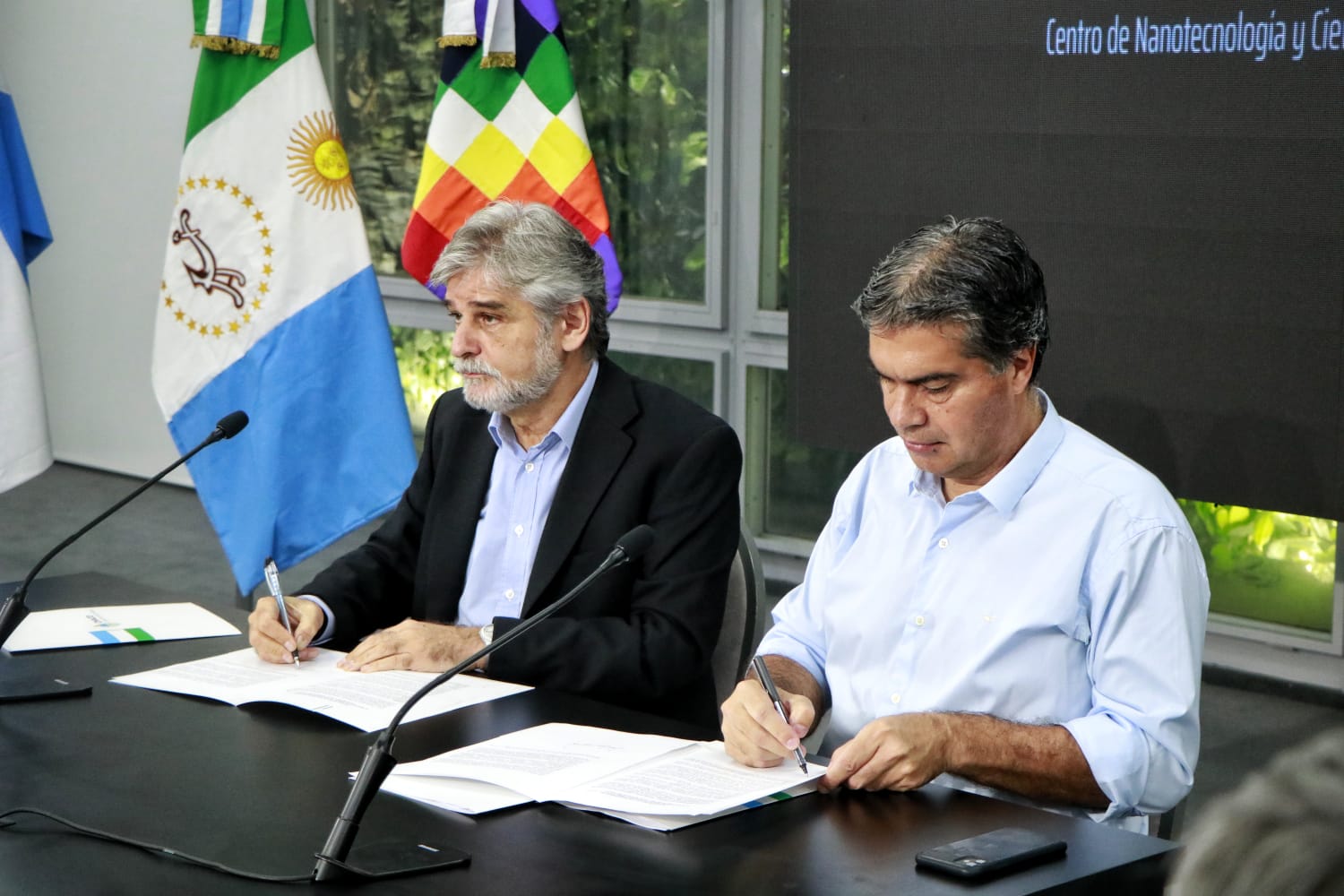 *DESARROLLO CIENTÍFICO: CAPITANICH Y FILMUS ANUNCIARON LA CREACIÓN DE UN CENTRO DE NANOTECNOLOGÍA, CIENCIA E INGENIERÍA DE LOS MATERIALES*