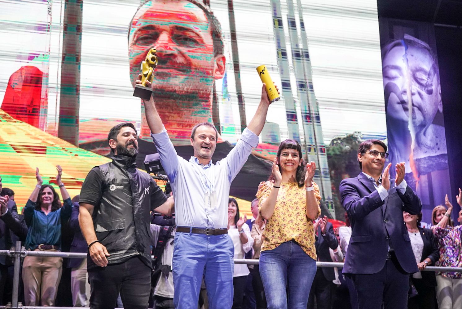 *CON UN EMOTIVO HOMENAJE A FABRICIANO GÓMEZ CONCLUYÓ LA BIENAL INTERNACIONAL DE ESCULTURA 2022*