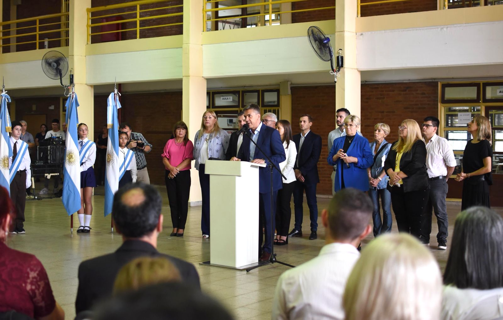 *ZDERO ANUNCIÓ ENTREGA DE BANDERAS PARA TODAS LAS ESCUELAS, PARTIDAS DE SOSTENIMIENTO ESCOLAR E INVERSIÓN EN EDIFICIOS ESCOLARES*