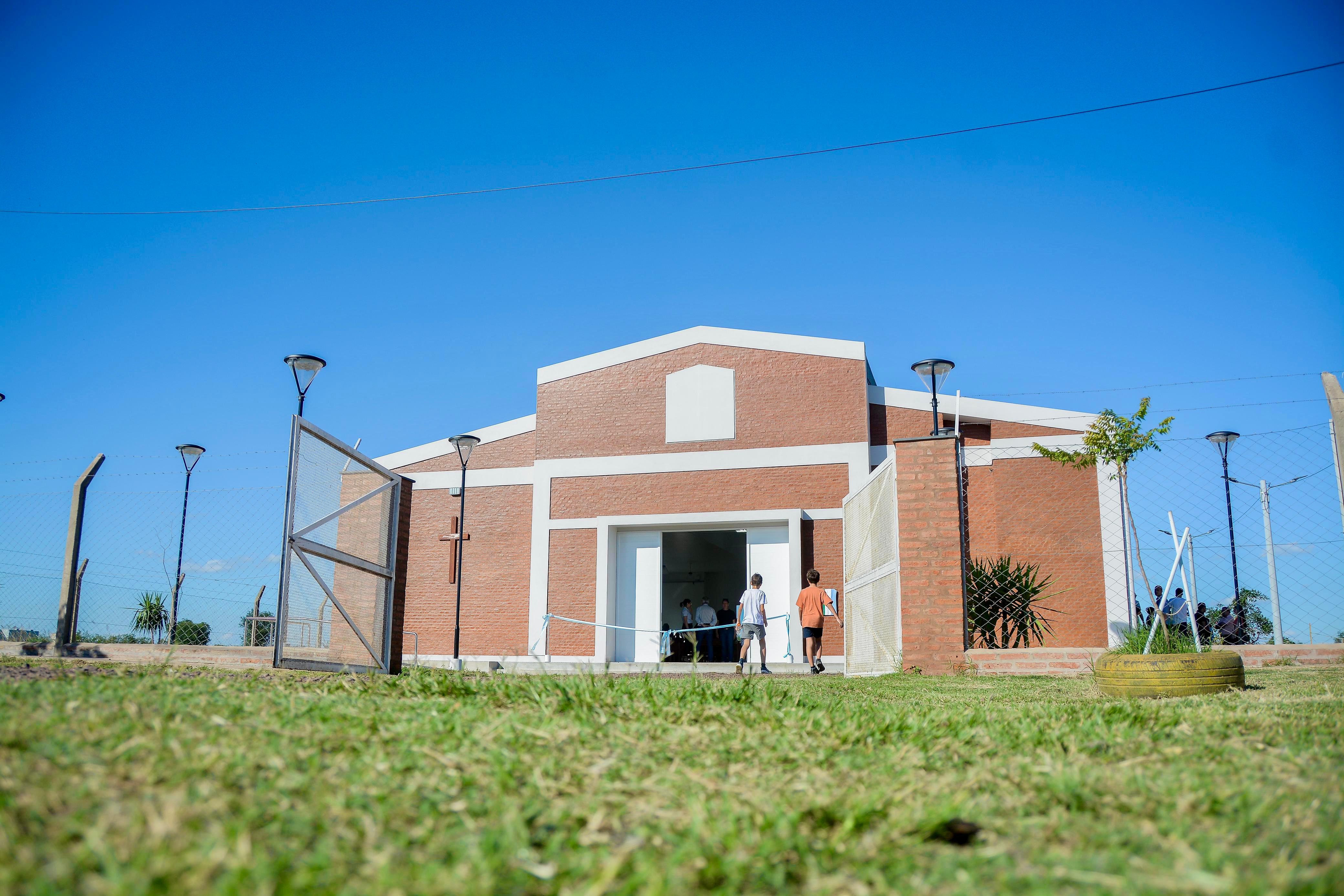 *EL GOBERNADOR ZDERO INAUGURÓ ESTE SÁBADO LA CAPILLA NUESTRA SEÑORA DE FÁTIMA*