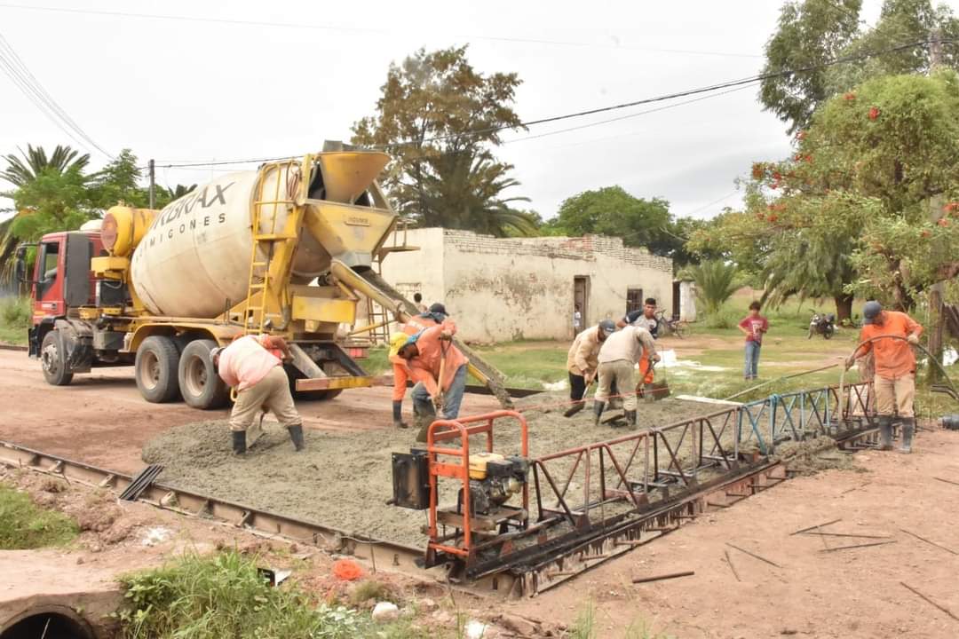 PAPP DESTACA EL APORTE DE PROVINCIA PARA LA PAVIMENTACIÓN URBANA DE CALLES EN VILLA ÁNGELA