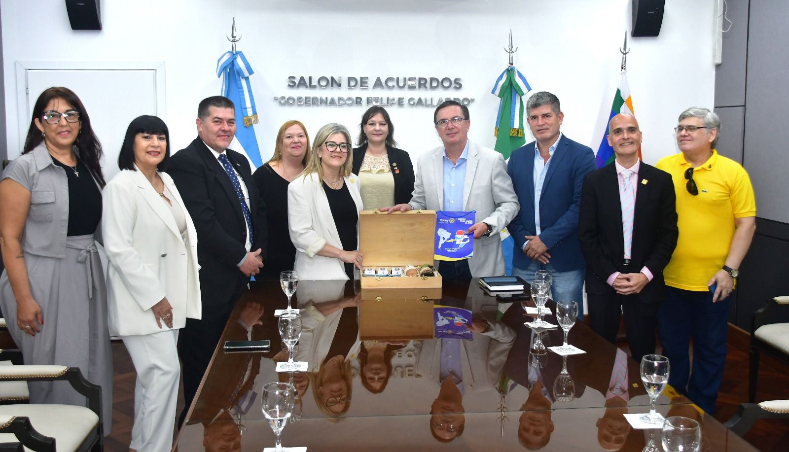 LIVIO GUTIERREZ RECIBI&Oacute; A LA GOBERNADORA DEL DISTRITO 4845 DE ROTARY INTERNACIONAL