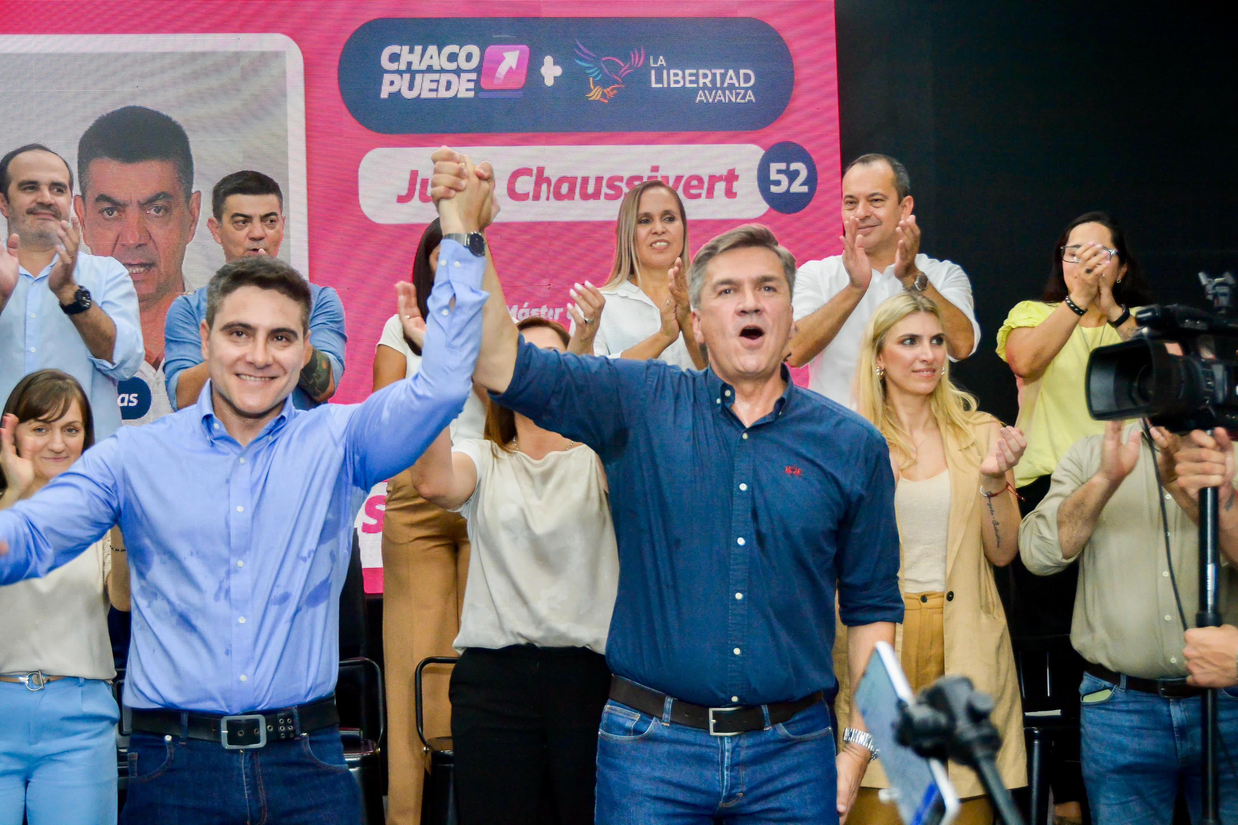 *EL GOBERNADOR ZDERO PRESENTÓ A LOS CANDIDATOS A DIPUTADOS PROVINCIALES DE “CHACO PUEDE + LA LIBERTAD AVANZA”: “ESTA ALIANZA ES PARA TERMINAR CON LOS TÓXICOS