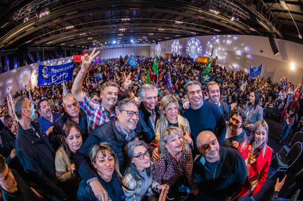 *ALBERTO FERNÁNDEZ: “EL ENEMIGO NO ESTÁ EN EL FRENTE DE TODOS, ES LA DERECHA MALDITA QUE QUIERE VOLVER A SOMETER AL PUEBLO ARGENTINO”*