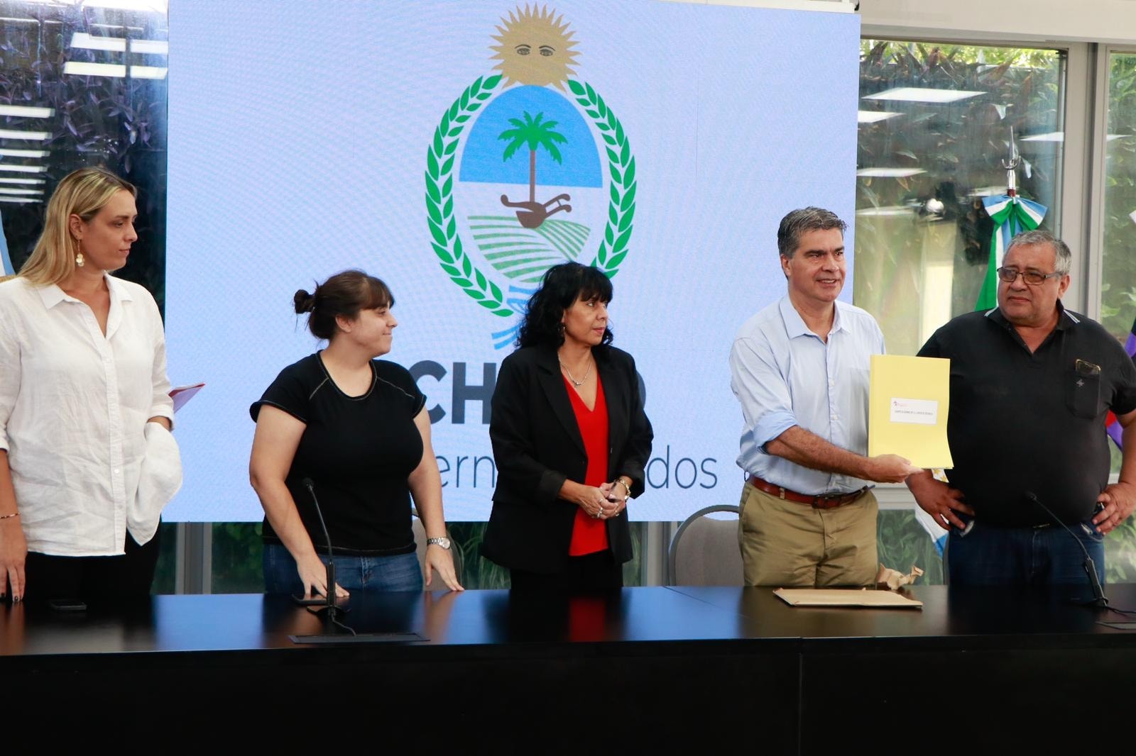 *EL GOBIERNO INVERTIRÁ 2.000 MILLONES DE PESOS PARA ALIVIAR EL COSTO DE LAS TARIFAS ENERGÉTICAS*