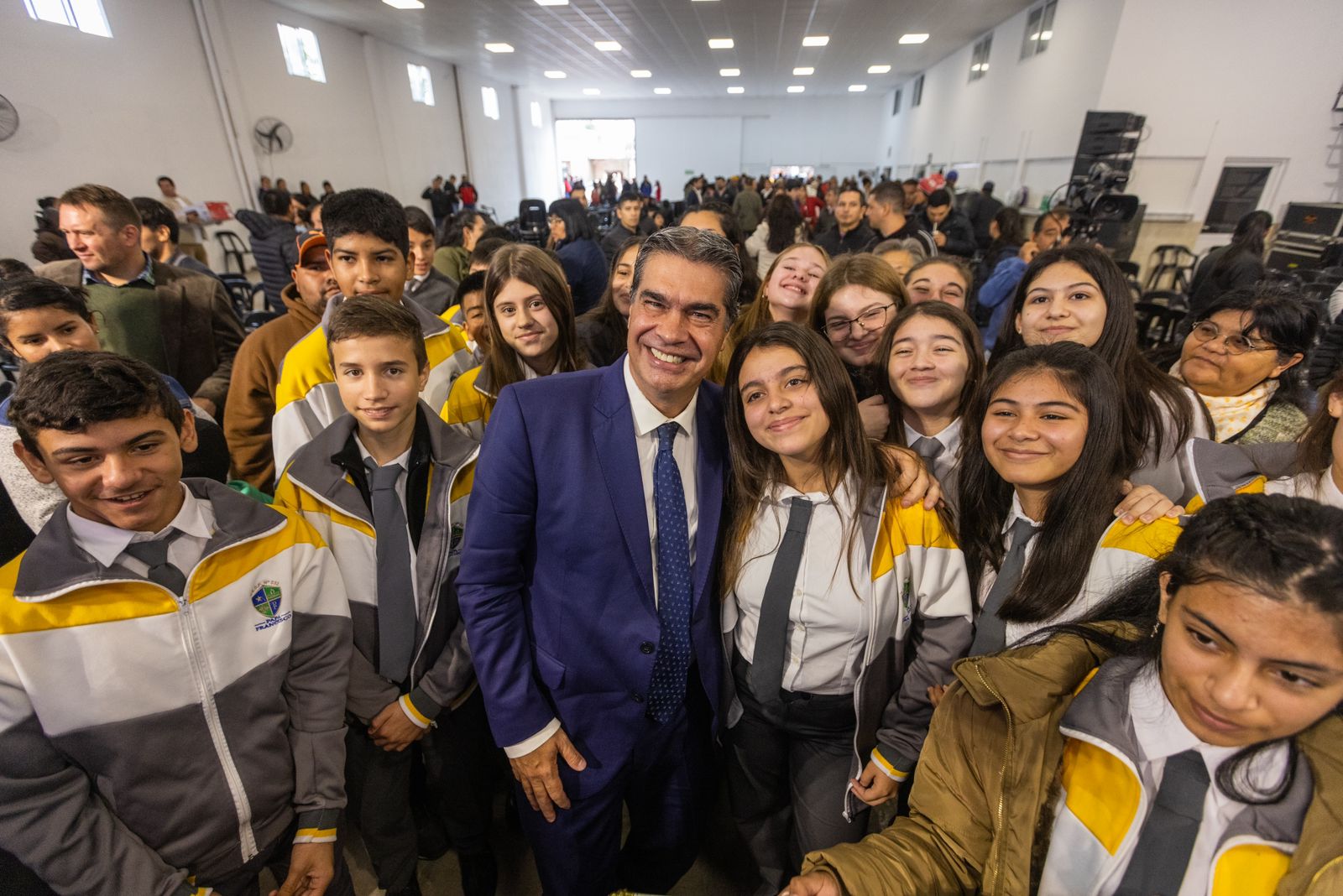 *Capitanich recibió a deportistas chaqueños que triunfaron en los Juegos Parapanamericanos Juveniles de Colombia*