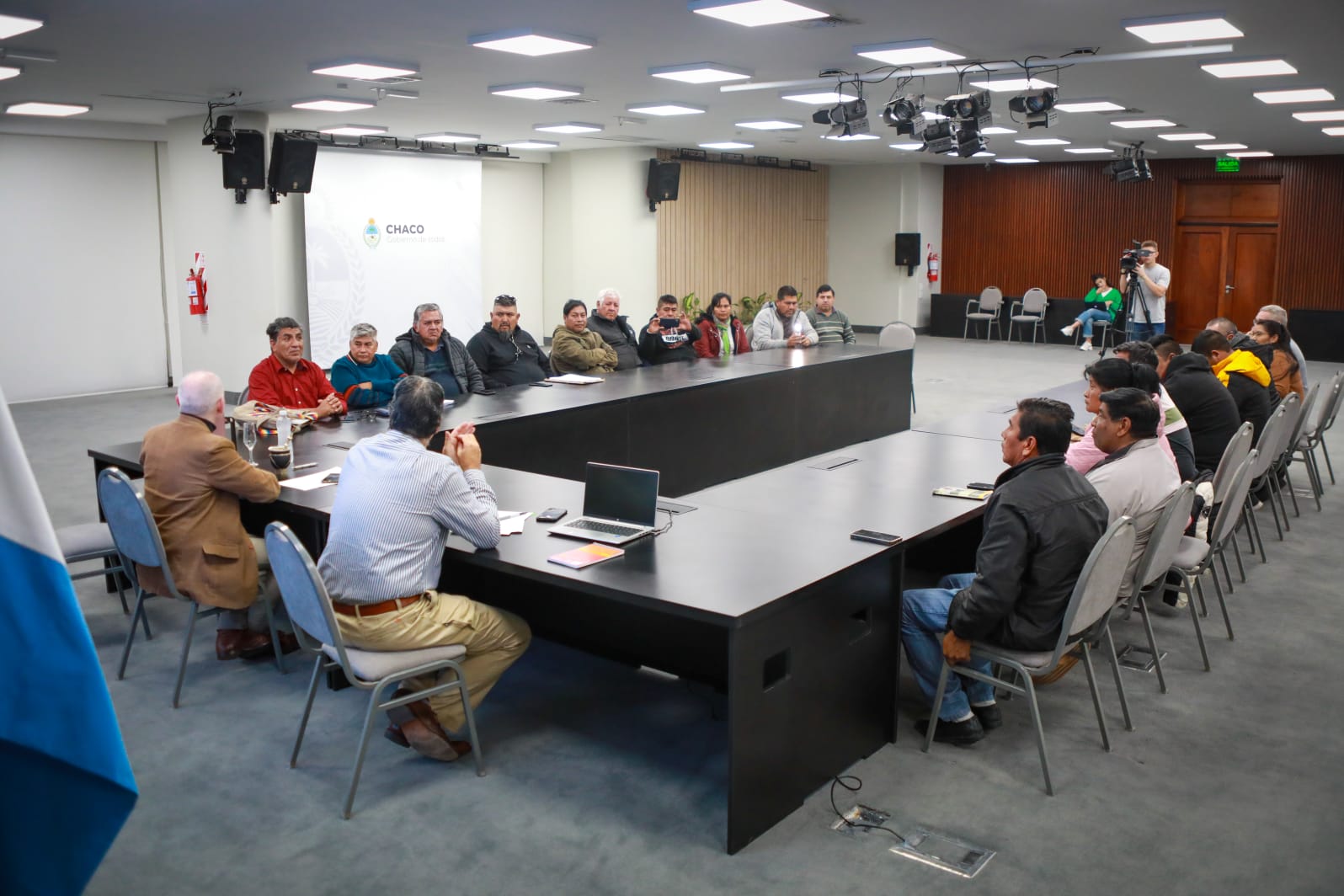 *EL GOBIERNO Y EL FRENTE DE ARTE INDÍGENA TRABAJAN EN UNA AGENDA ARTÍSTICO- CULTURAL REPRESENTATIVA DE LOS PUEBLOS QOM, MOQOIT Y WICHI*