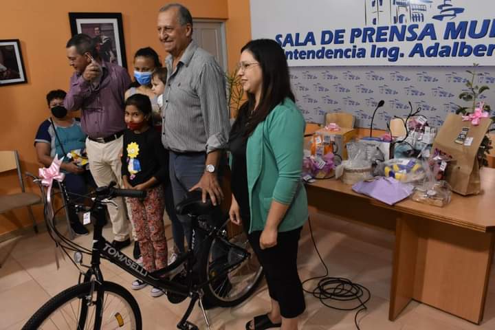 VILLA  ANGELA:PAPP REALIZÓ ENTREGA DE LOS PREMIOS DE LA FERIA EMPRENDEDORA