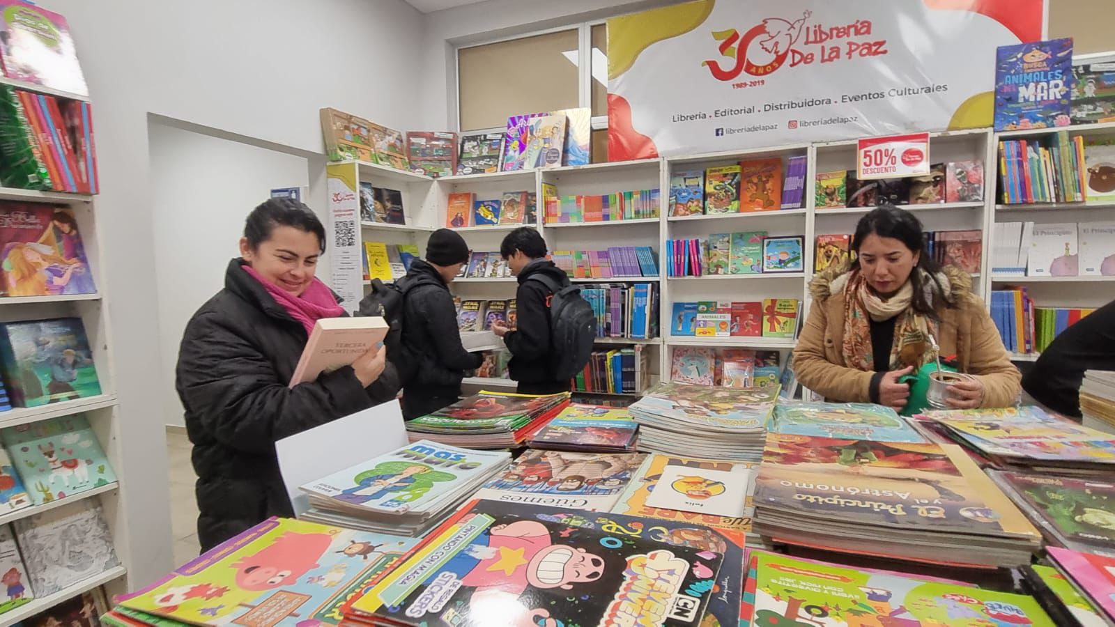 *CHACO LEE 2026: COMENZÓ LA FERIA PROVINCIAL DEL LIBRO CON UNA AMPLIA PROPUESTA PARA FORTALECER LA LECTURA*
