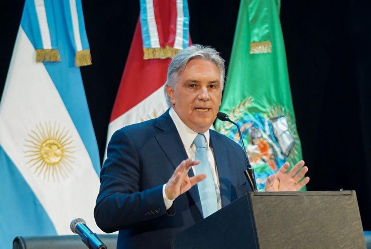 Llaryora inaugur&oacute; un nuevo per&iacute;odo legislativo con un discurso de alto voltaje