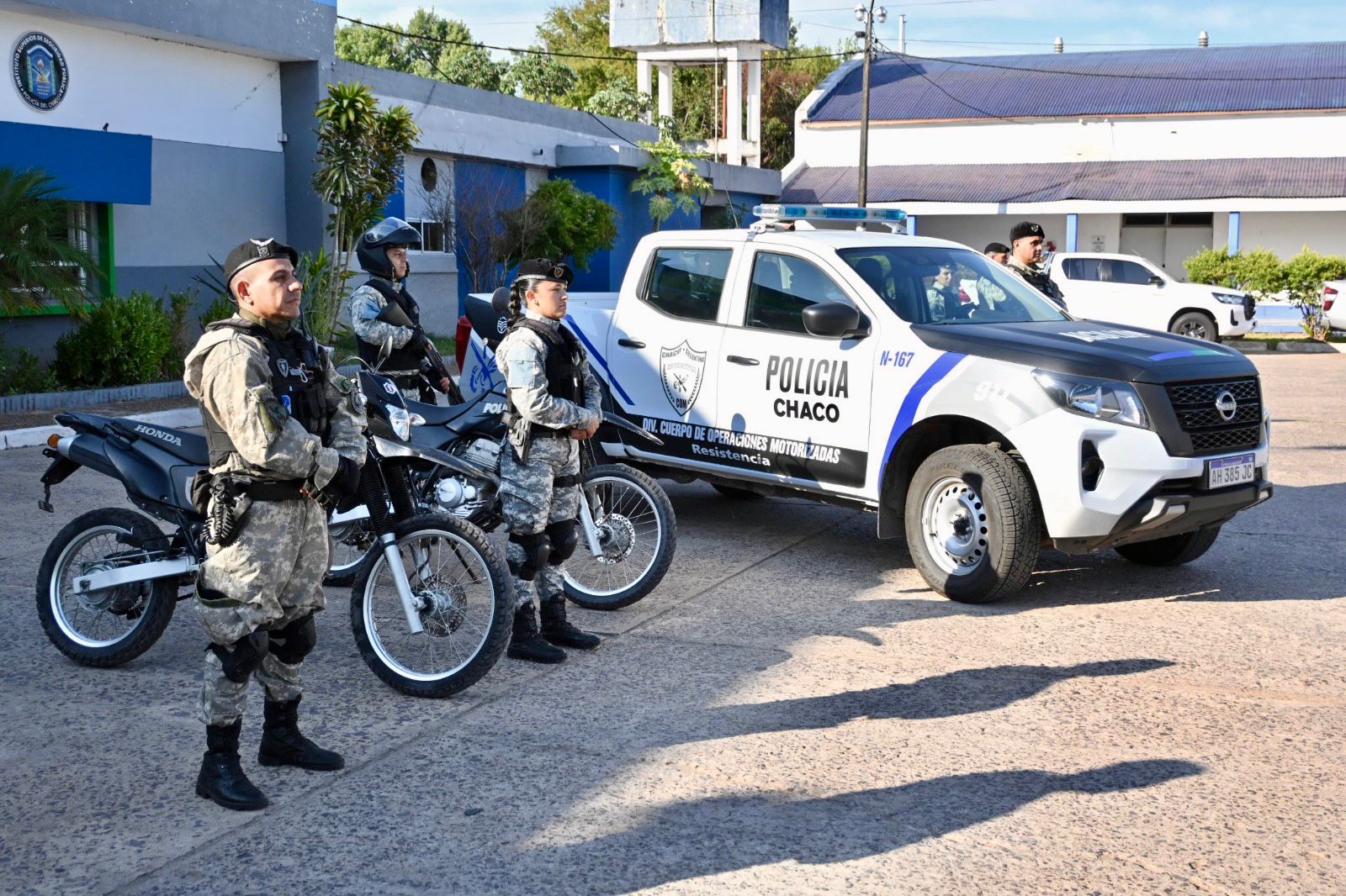 CHACO REFUERZA LA SEGURIDAD: MATKOVICH ENTREG&Oacute; NUEVA CAMIONETA AL C.O.M. PARA EL GRAN RESISTENCIA