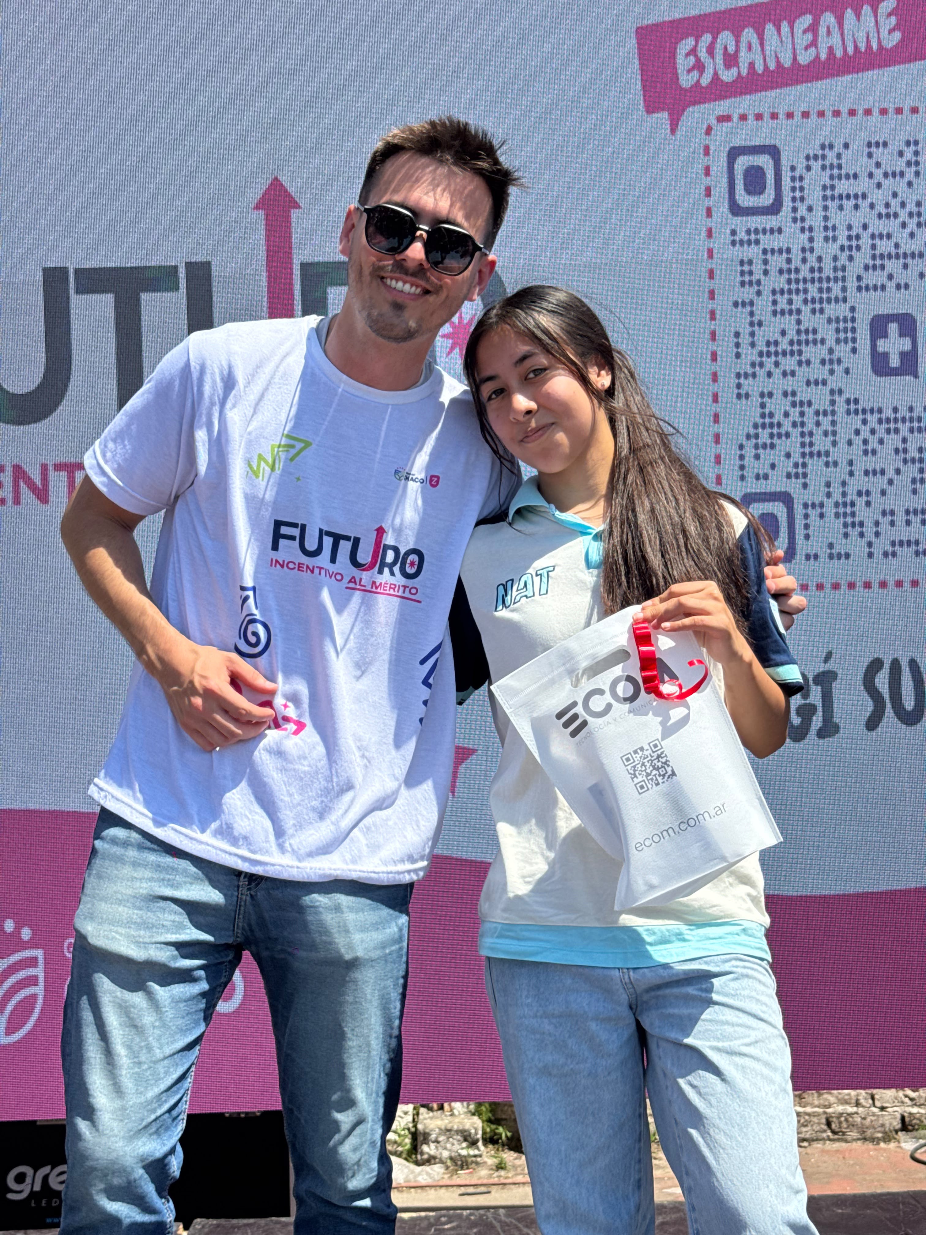 *COLONIA ELISA: M&Aacute;S FUTURO LLEG&Oacute; PARA RECONOCER EL ESFUERZO DE LOS ESTUDIANTES CHAQUE&Ntilde;OS*